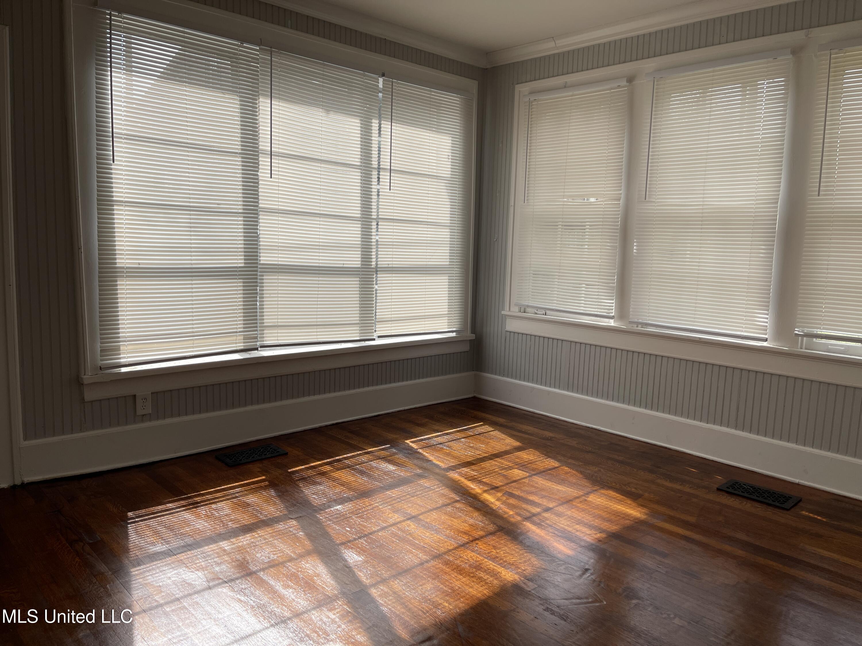 1023 Madison Street Property Photo 18