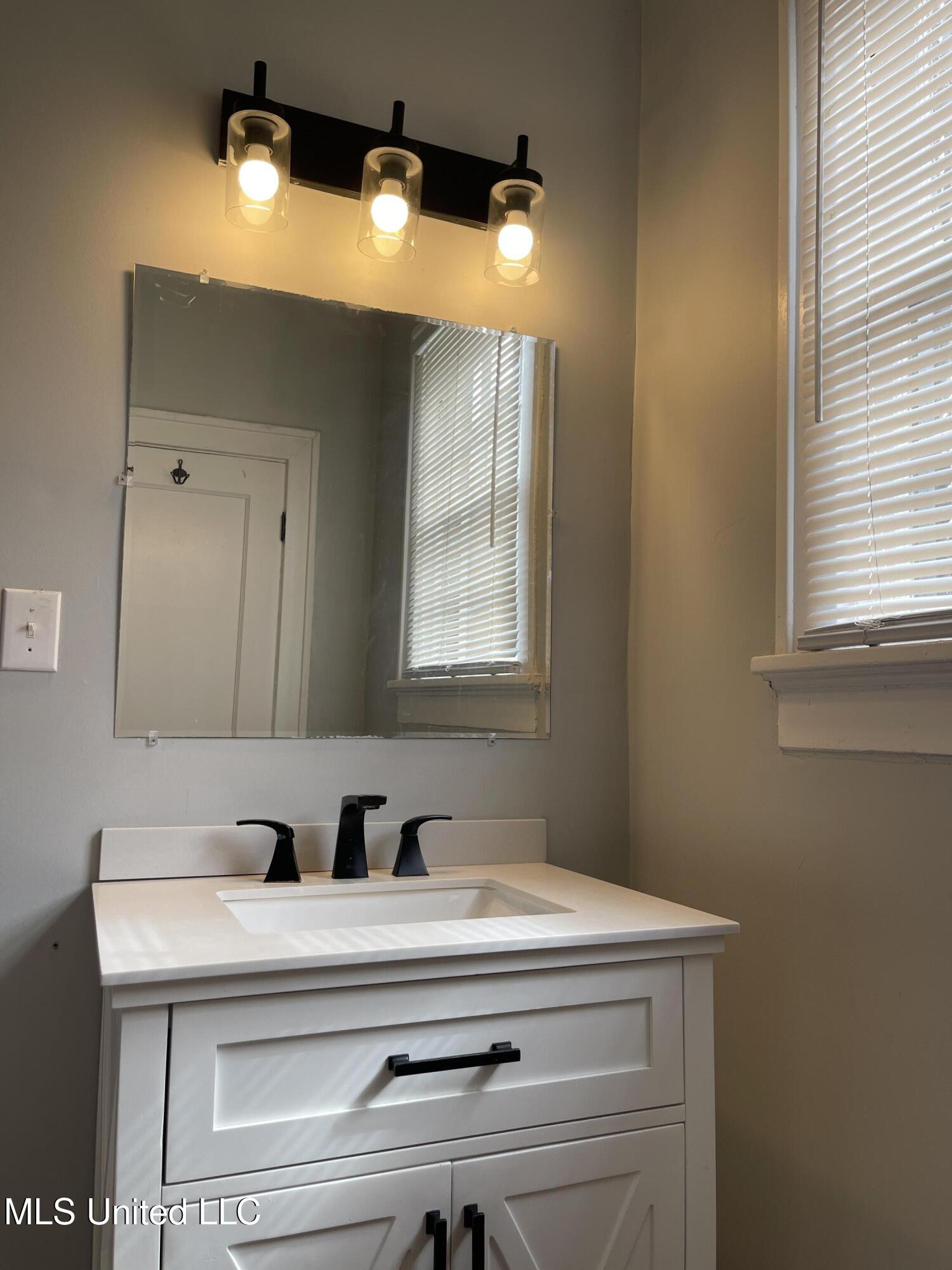 1023 Madison Street Property Photo 21