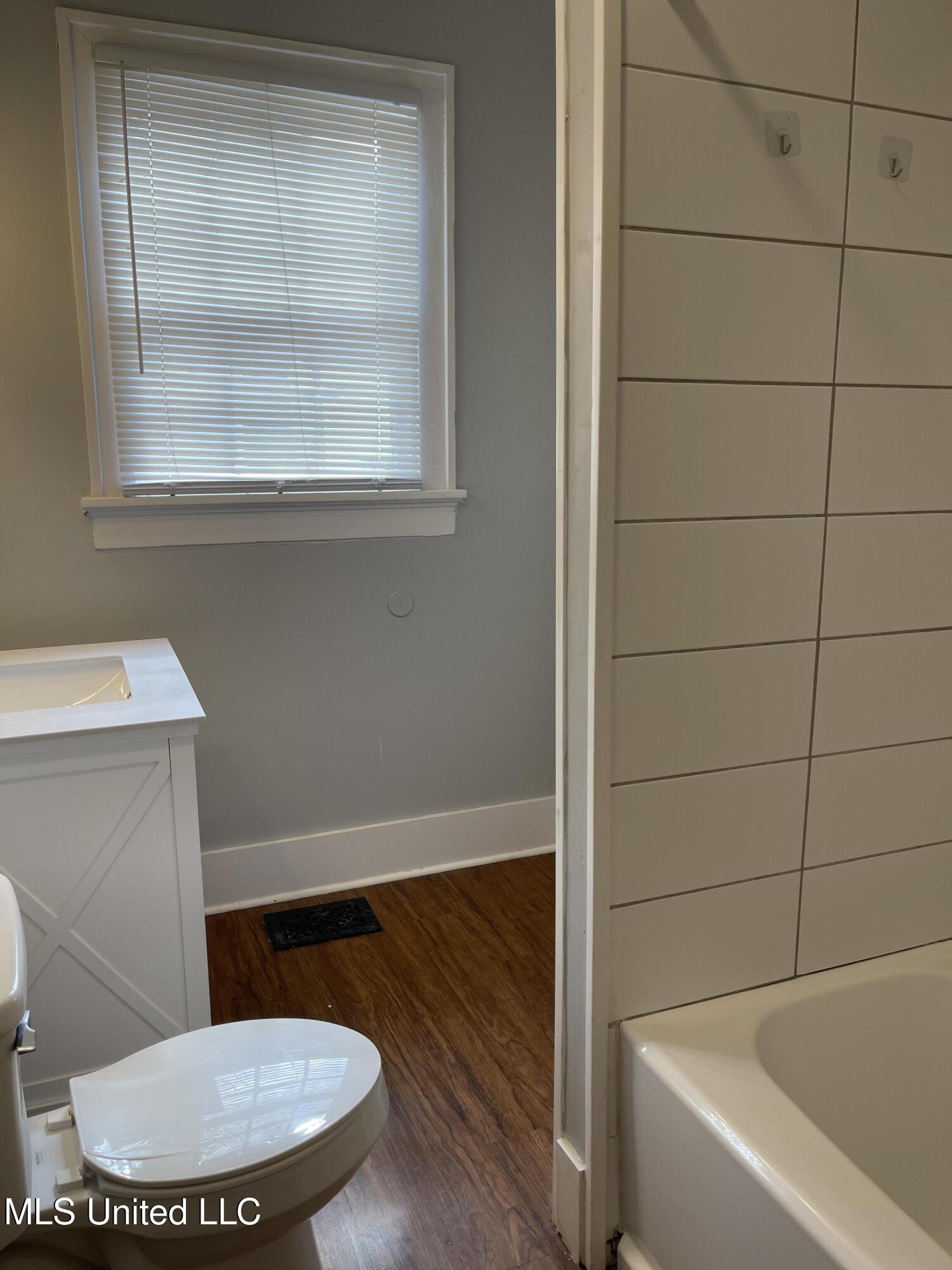 1023 Madison Street Property Photo 23