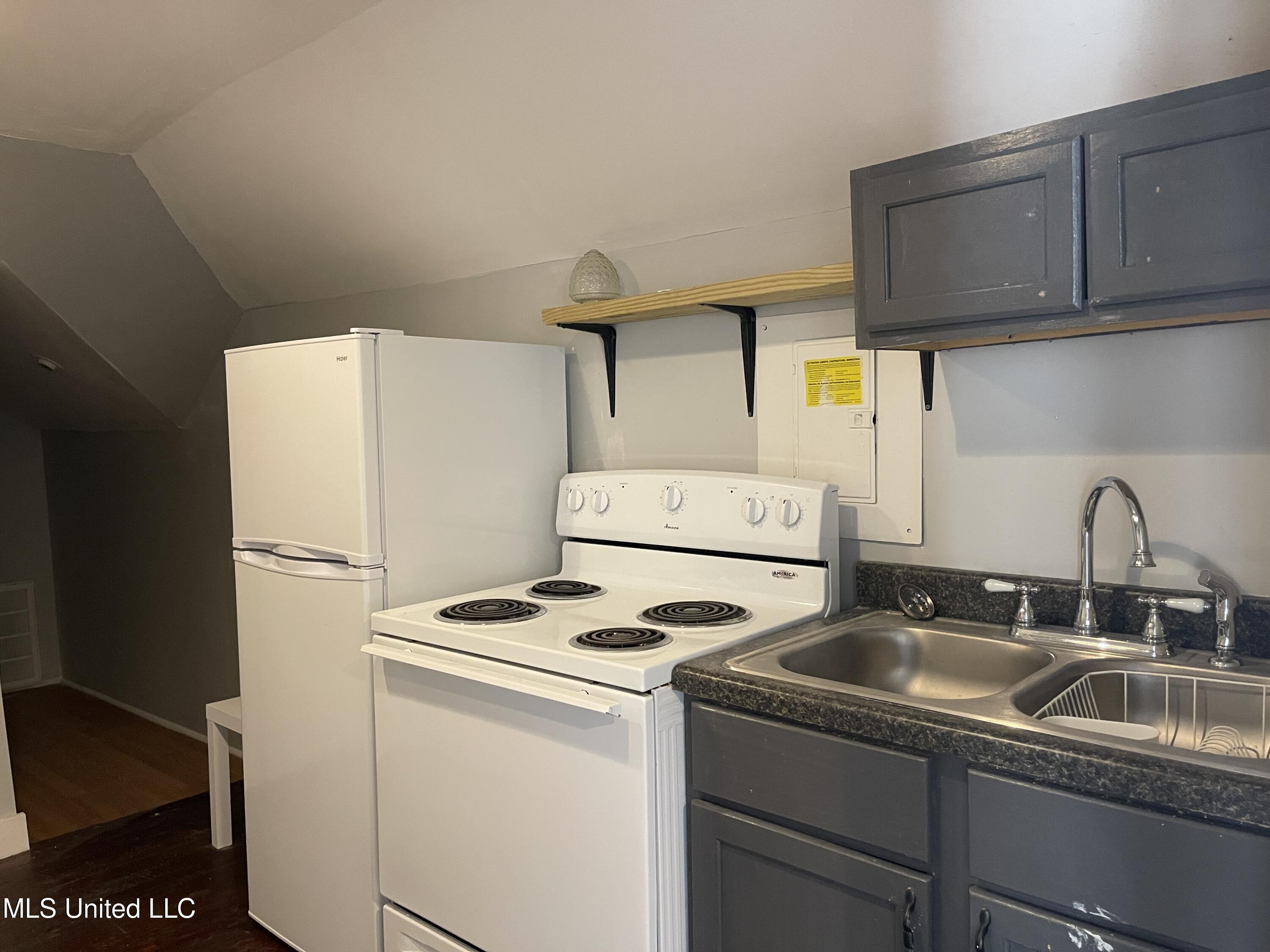 1023 Madison Street Property Photo 35