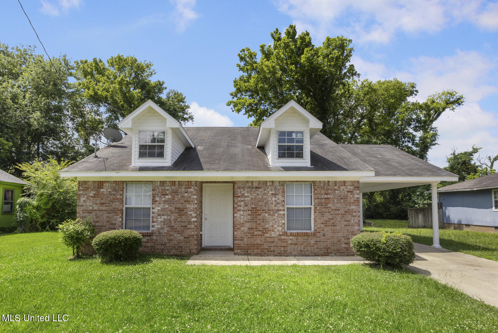 1735 Barrett Avenue Property Photo 1