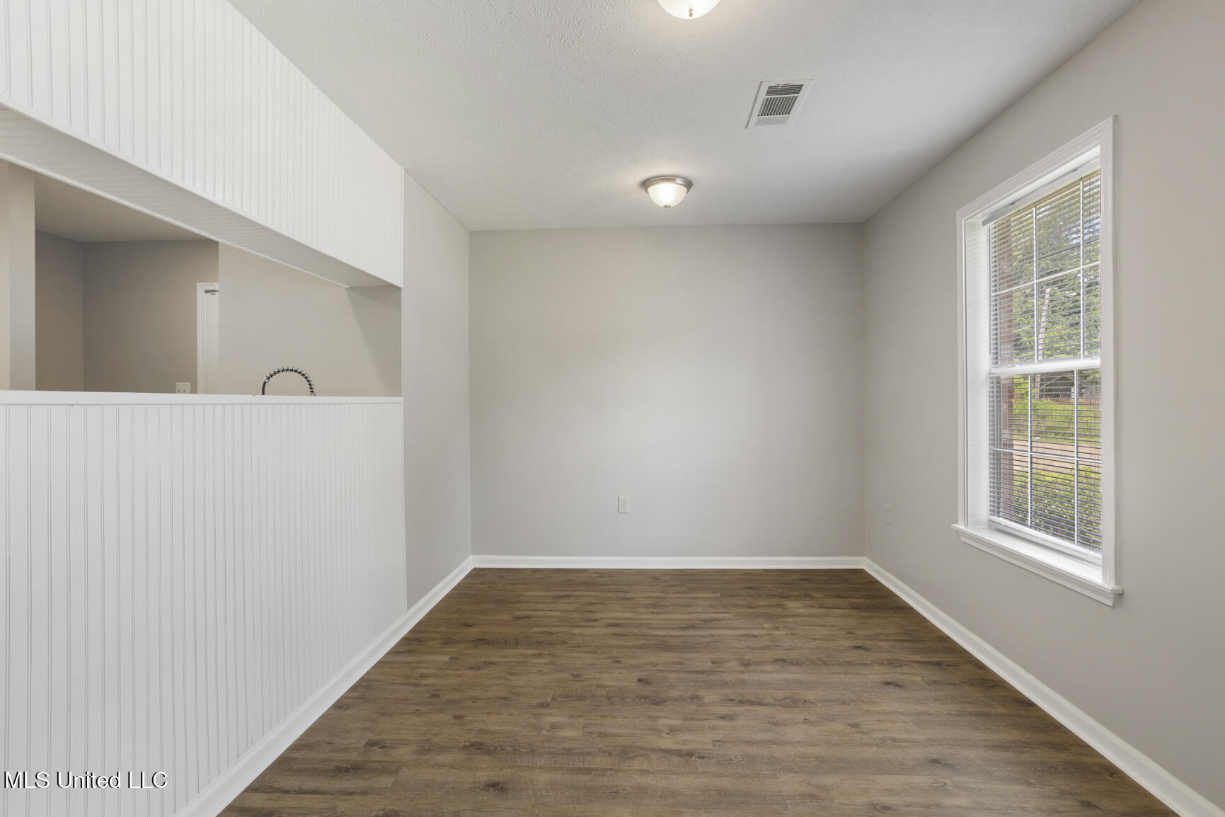 1735 Barrett Avenue Property Photo 6