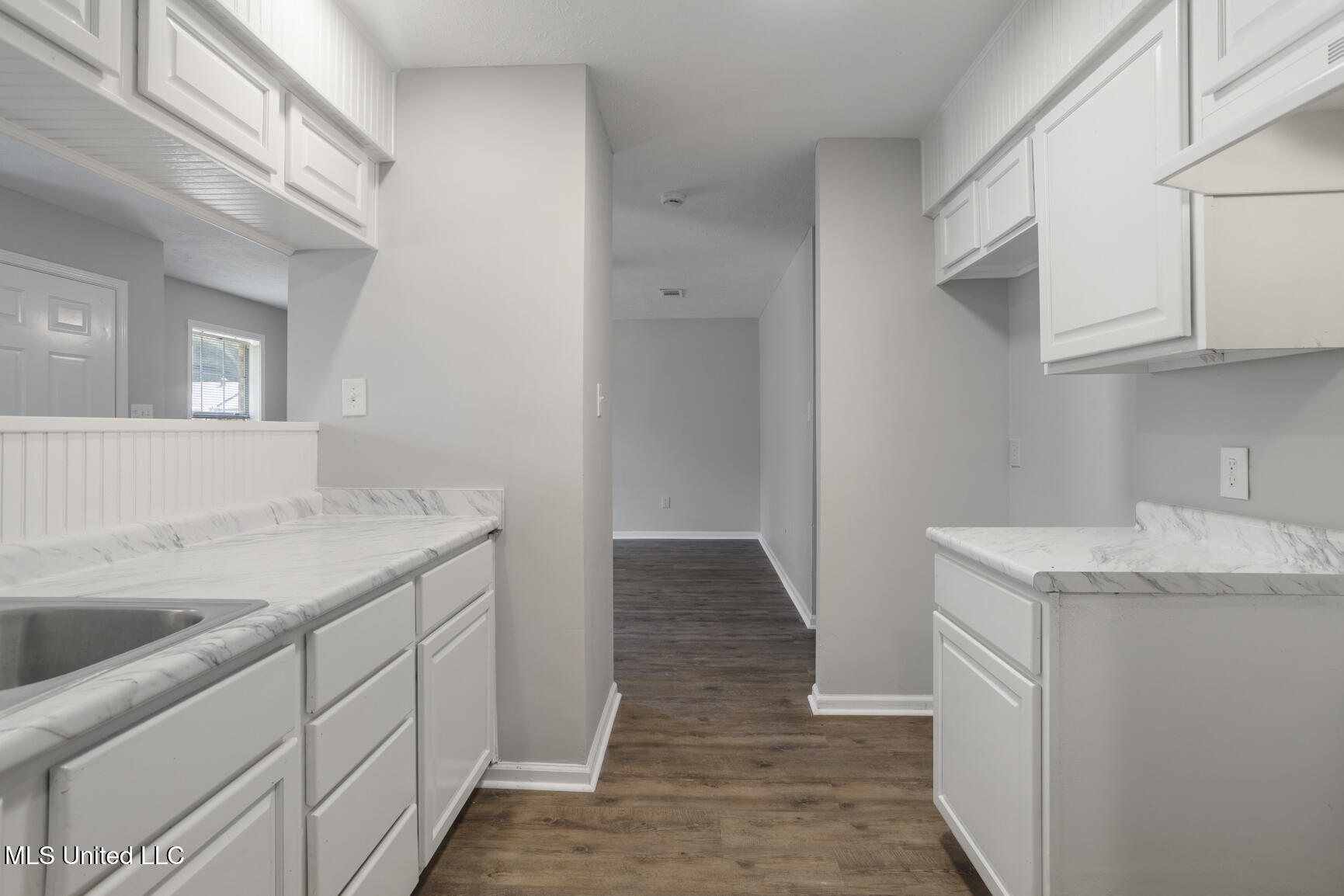 1735 Barrett Avenue Property Photo 9
