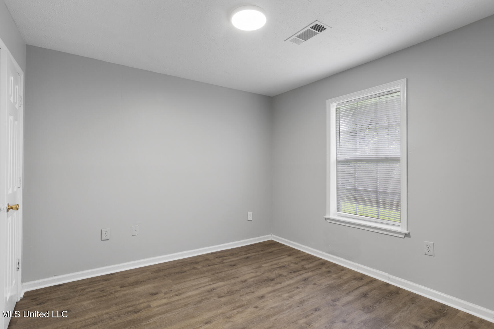 1735 Barrett Avenue Property Photo 15