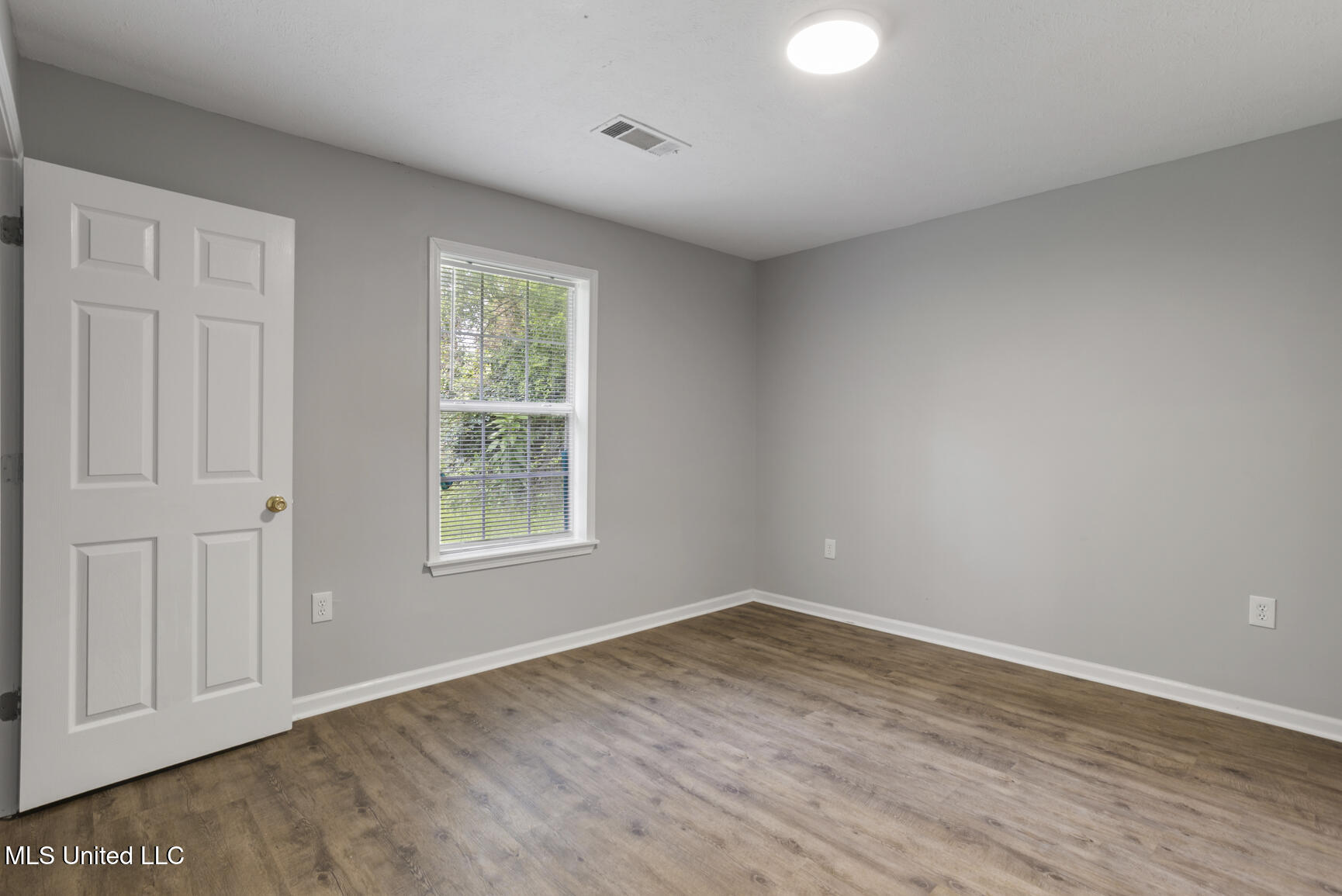 1735 Barrett Avenue Property Photo 16