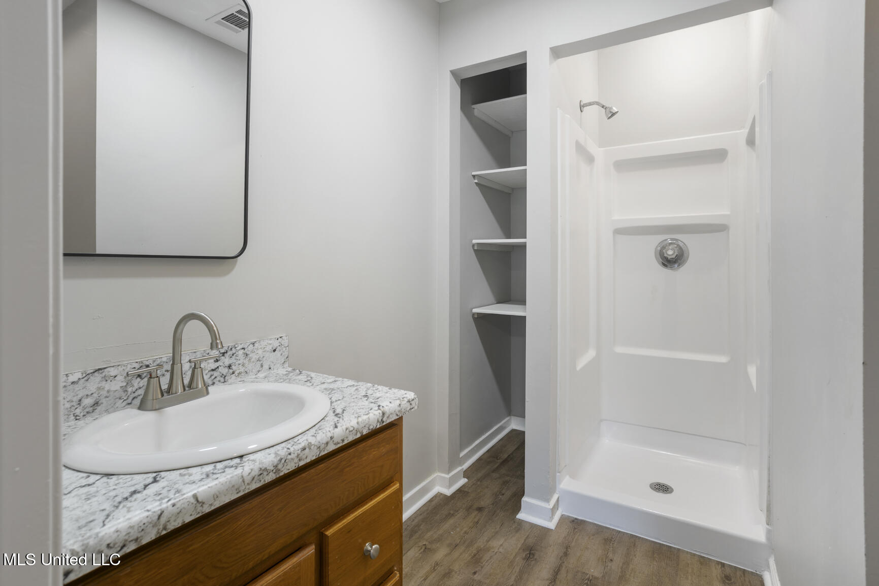 1735 Barrett Avenue Property Photo 18