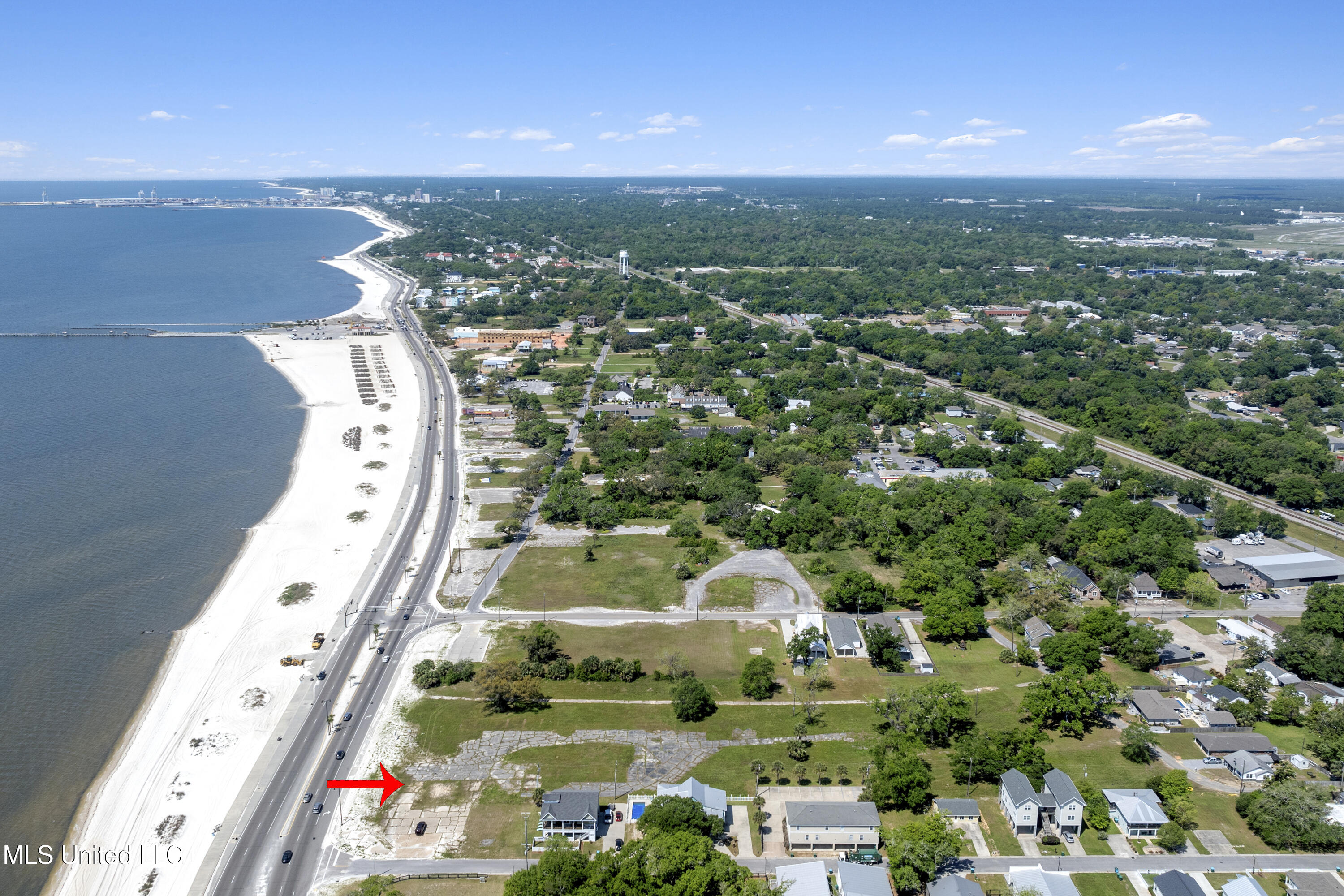 830 E Beach Boulevard Property Photo 3