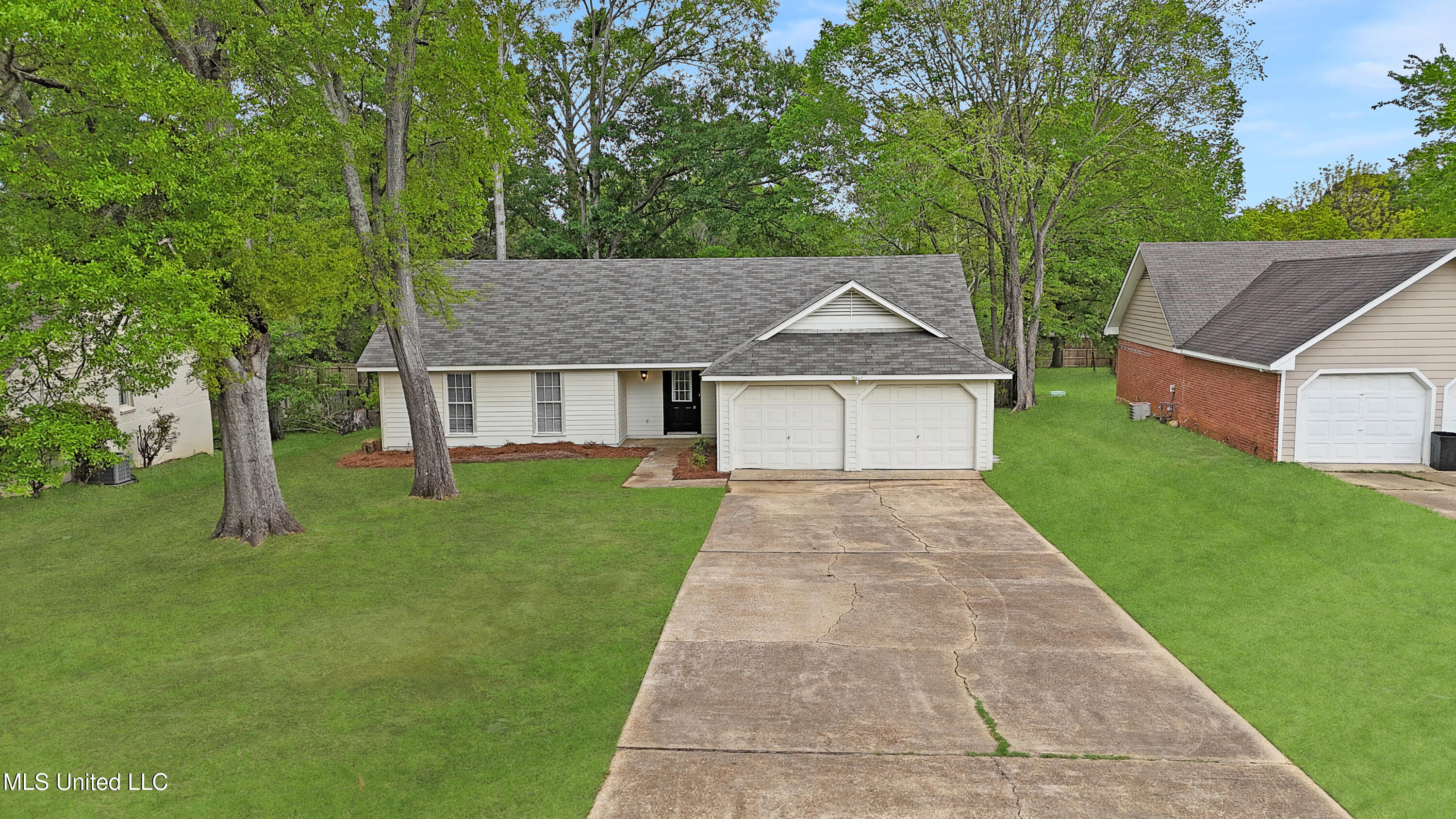 388 Post Oak Road Property Photo