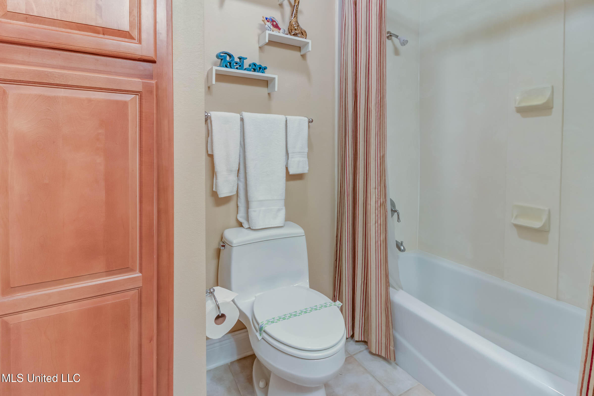 2668 Beach Boulevard Property Photo 39