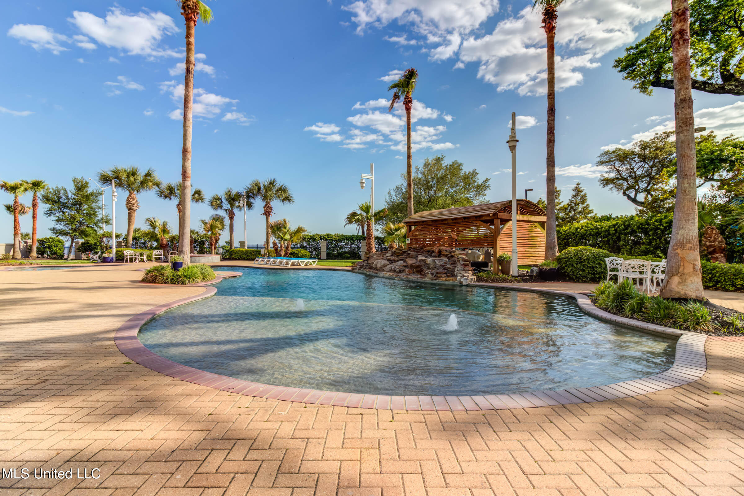 2668 Beach Boulevard Property Photo 47