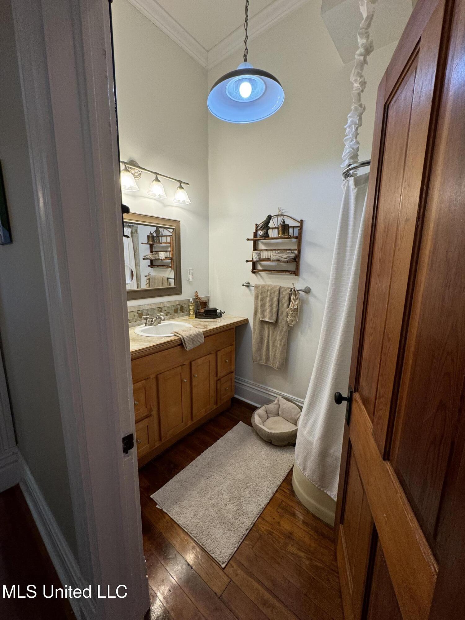 304 Lambert Street Property Photo 10