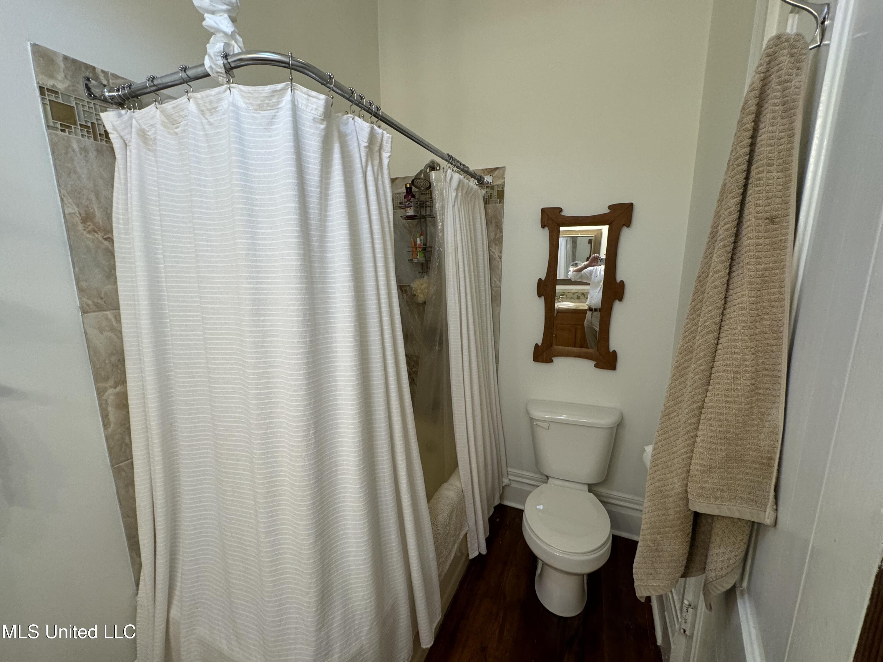 304 Lambert Street Property Photo 11