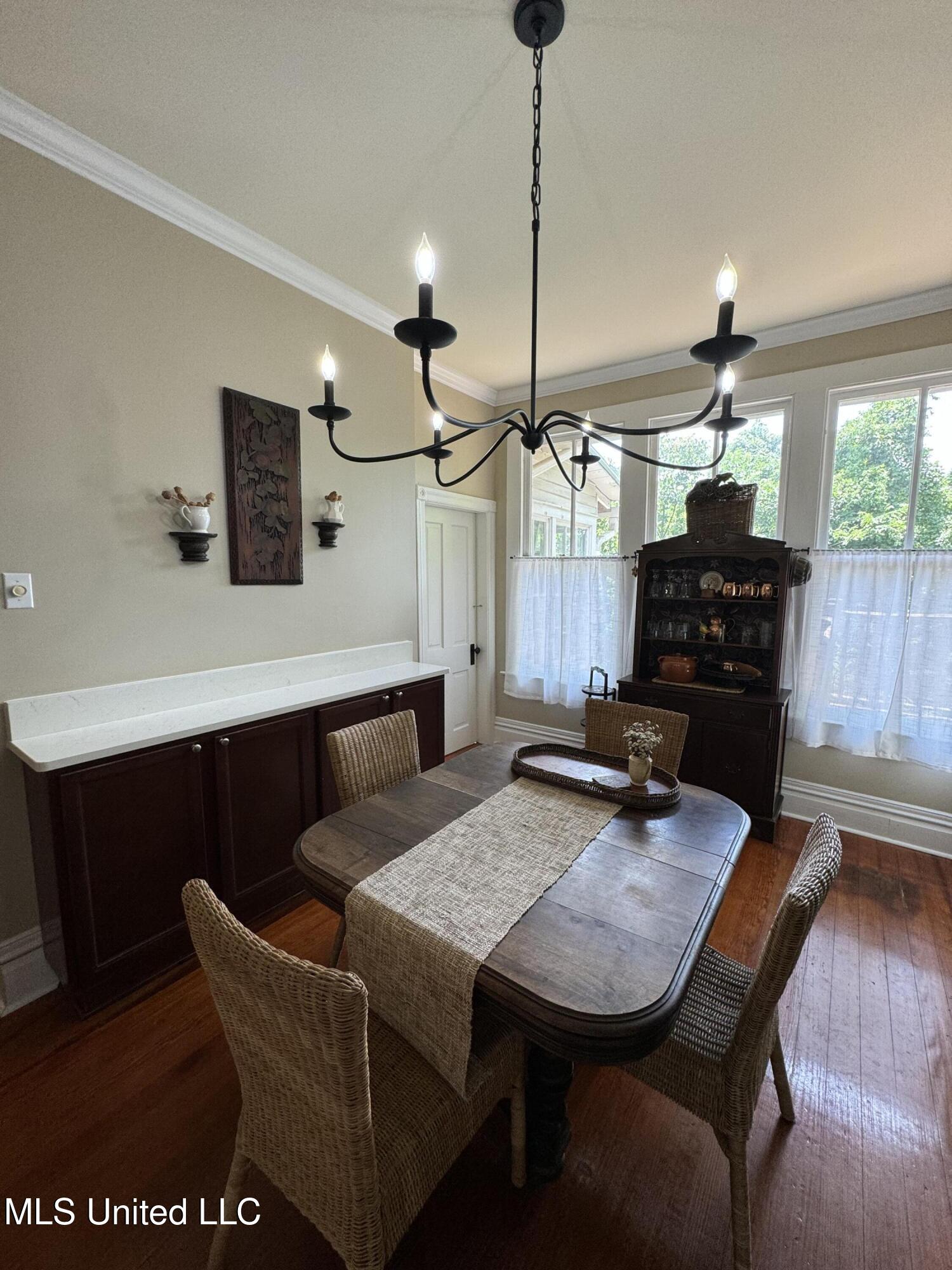 304 Lambert Street Property Photo 18