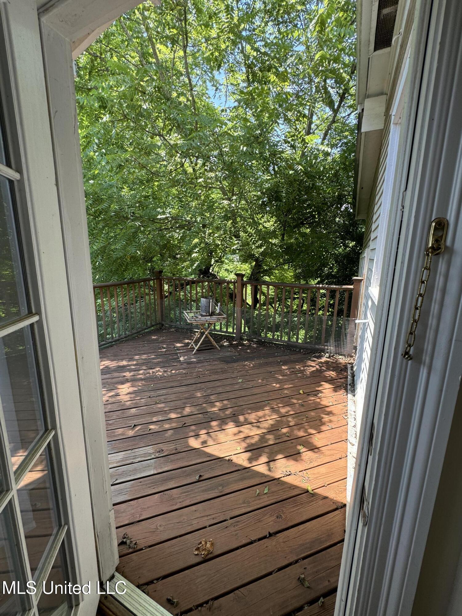 304 Lambert Street Property Photo 29