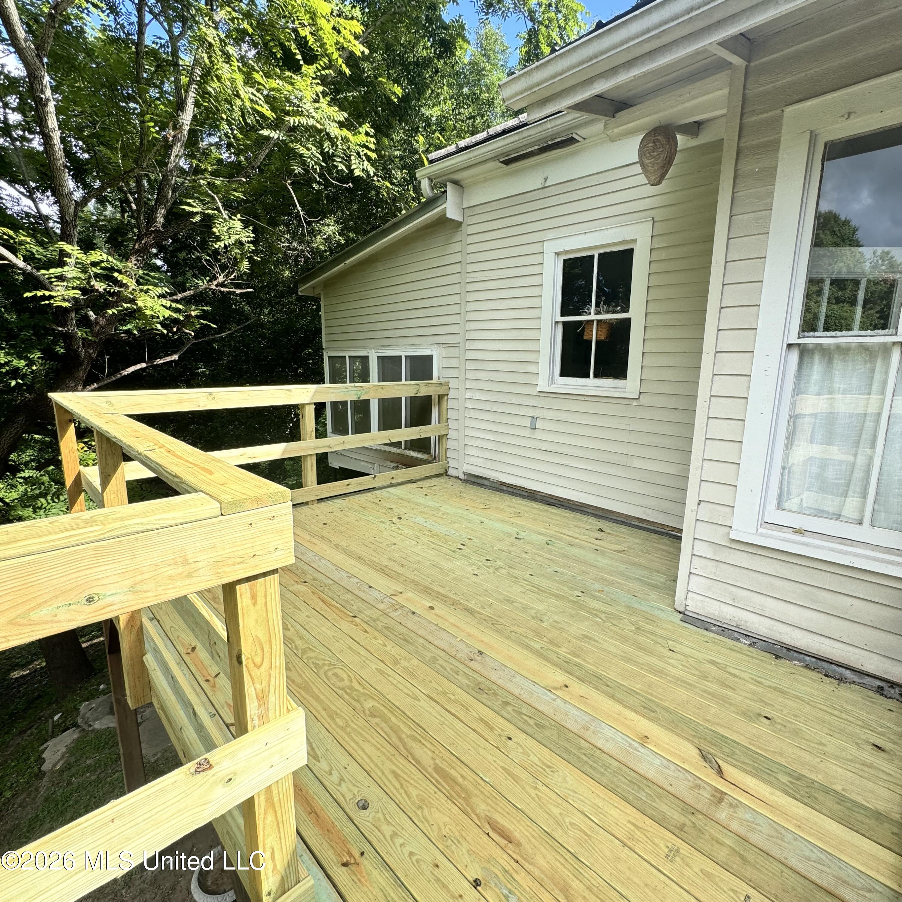 304 Lambert Street Property Photo 32