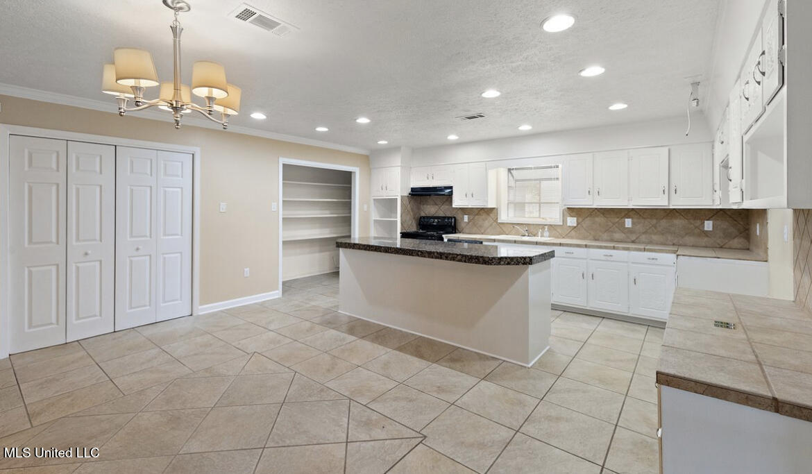 4800 Brookwood Place Property Photo 7