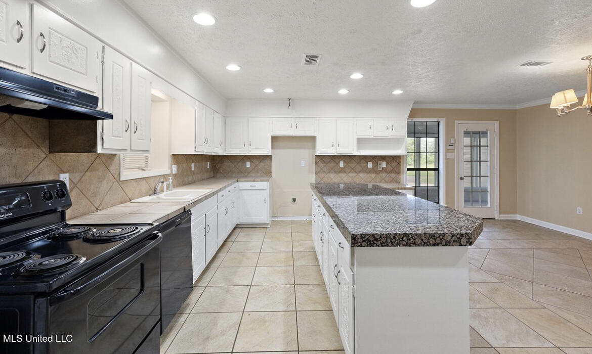 4800 Brookwood Place Property Photo 9