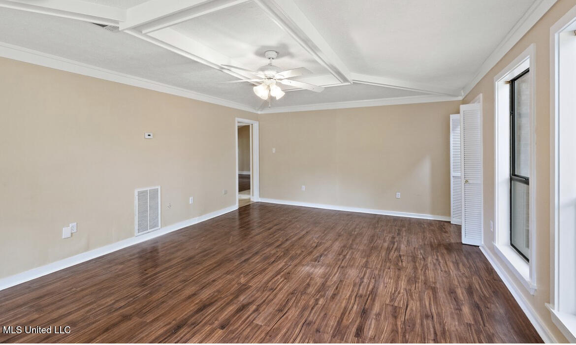 4800 Brookwood Place Property Photo 11