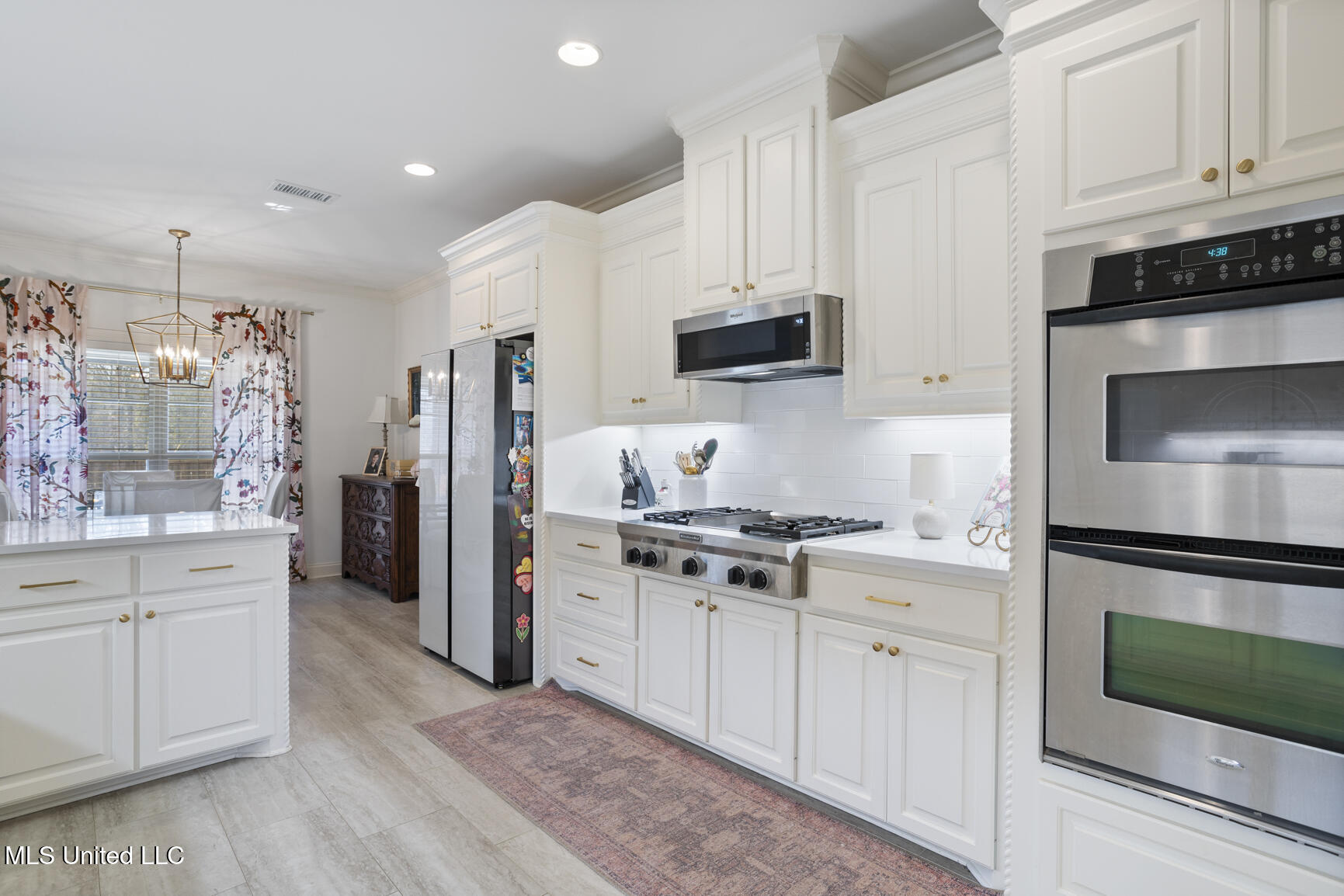 300 Deer Hollow Property Photo 12