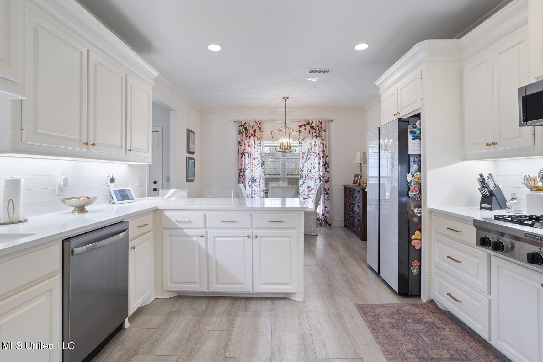 300 Deer Hollow Property Photo 15