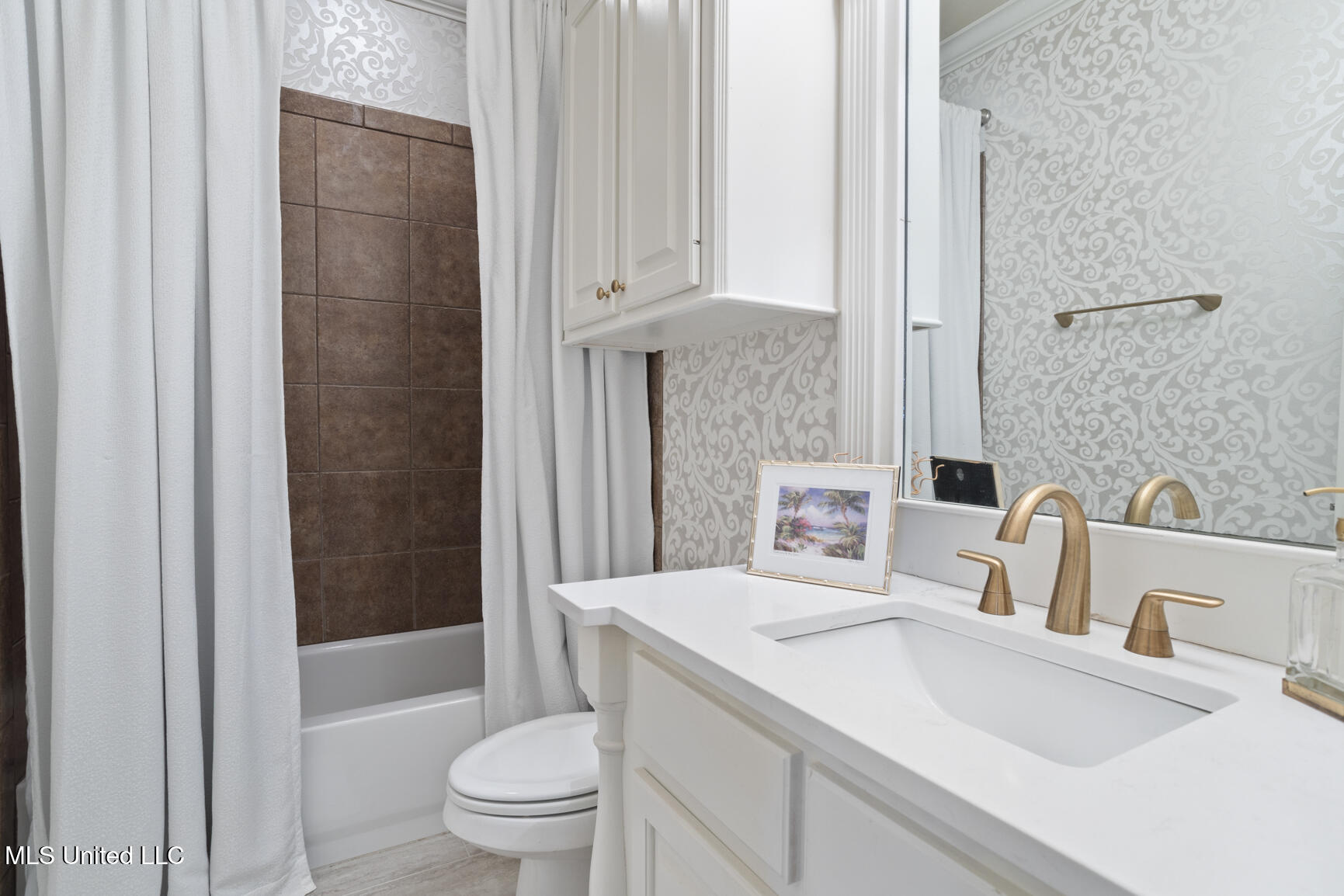 300 Deer Hollow Property Photo 17