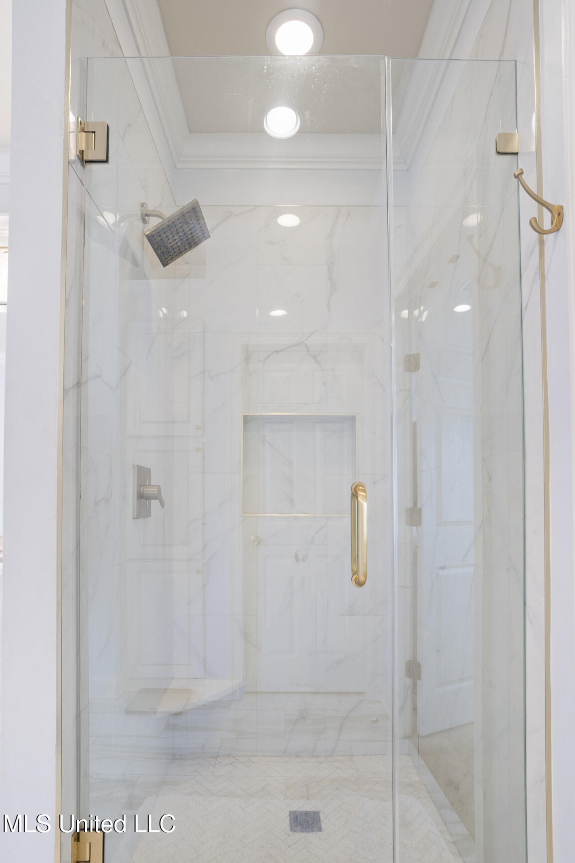 300 Deer Hollow Property Photo 21