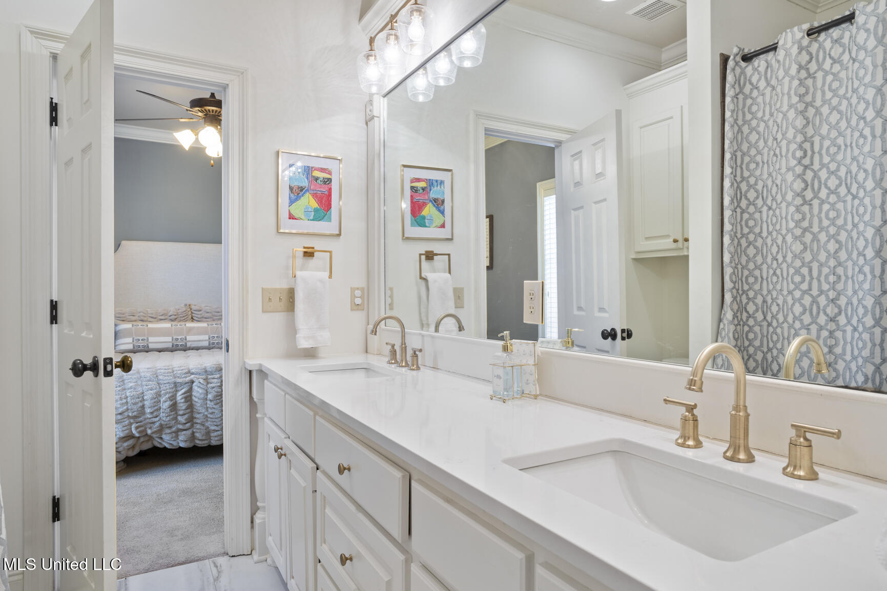 300 Deer Hollow Property Photo 25