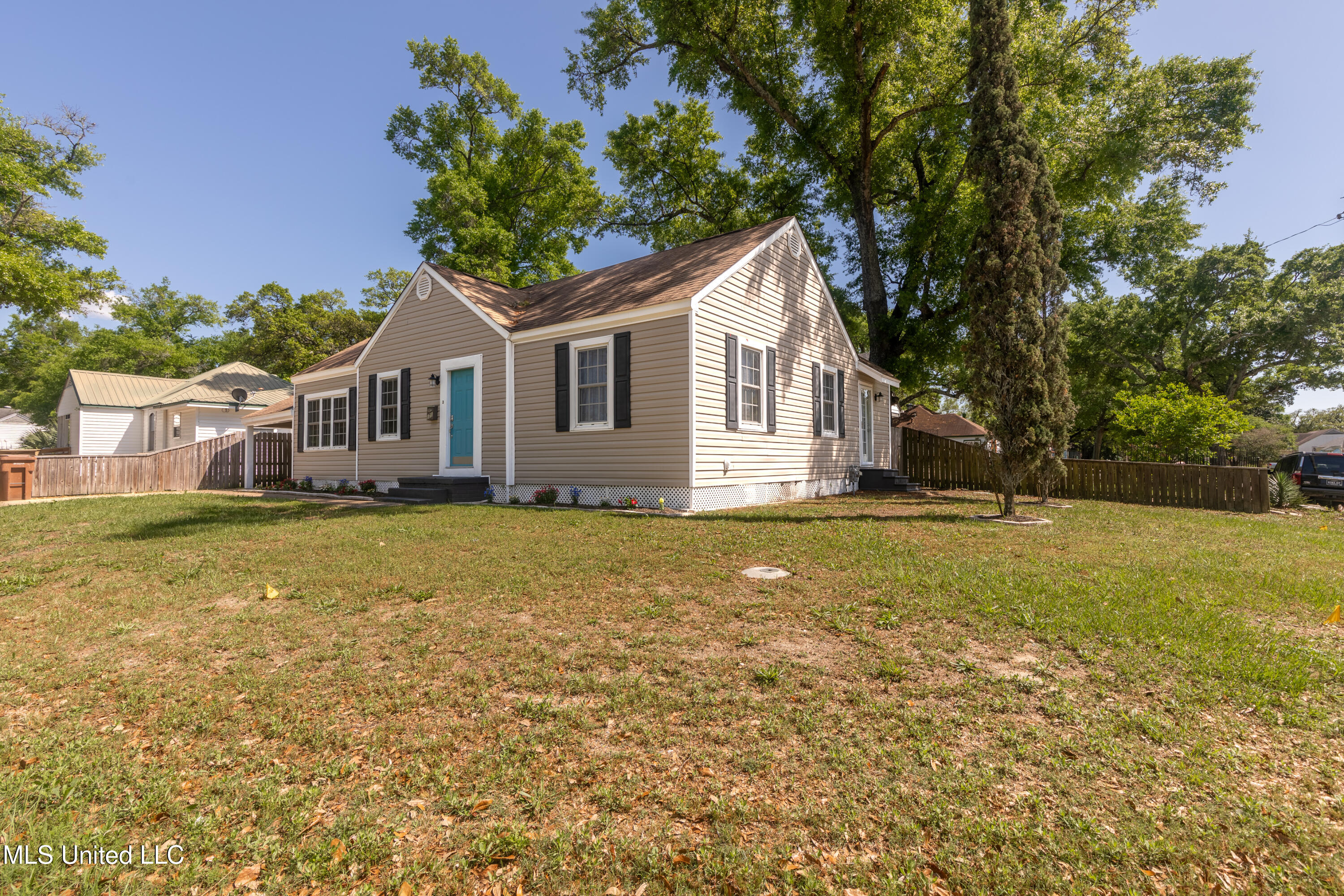 171 Keesler Circle Property Photo 2