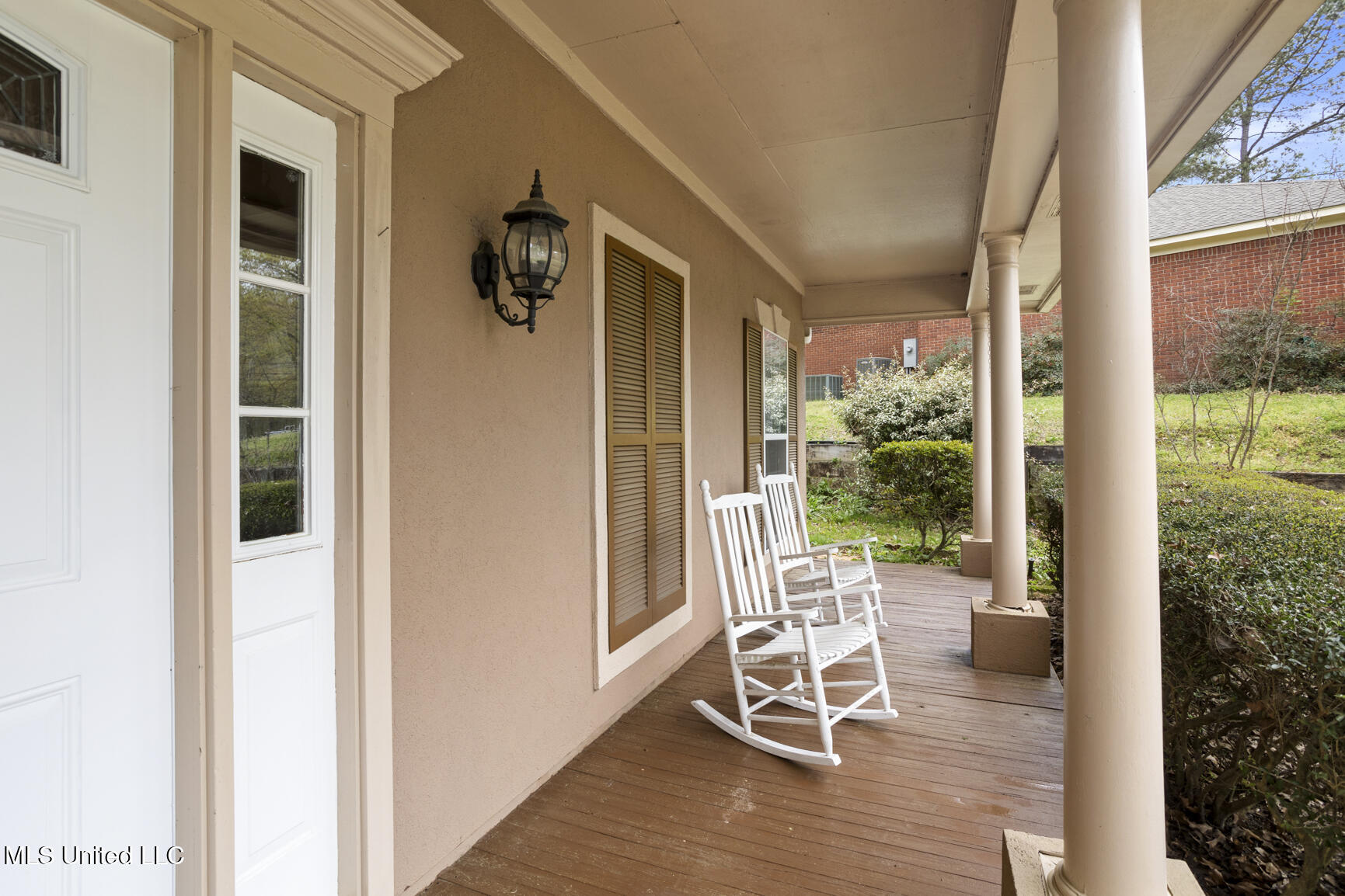 107 Newport Circle Property Photo 3