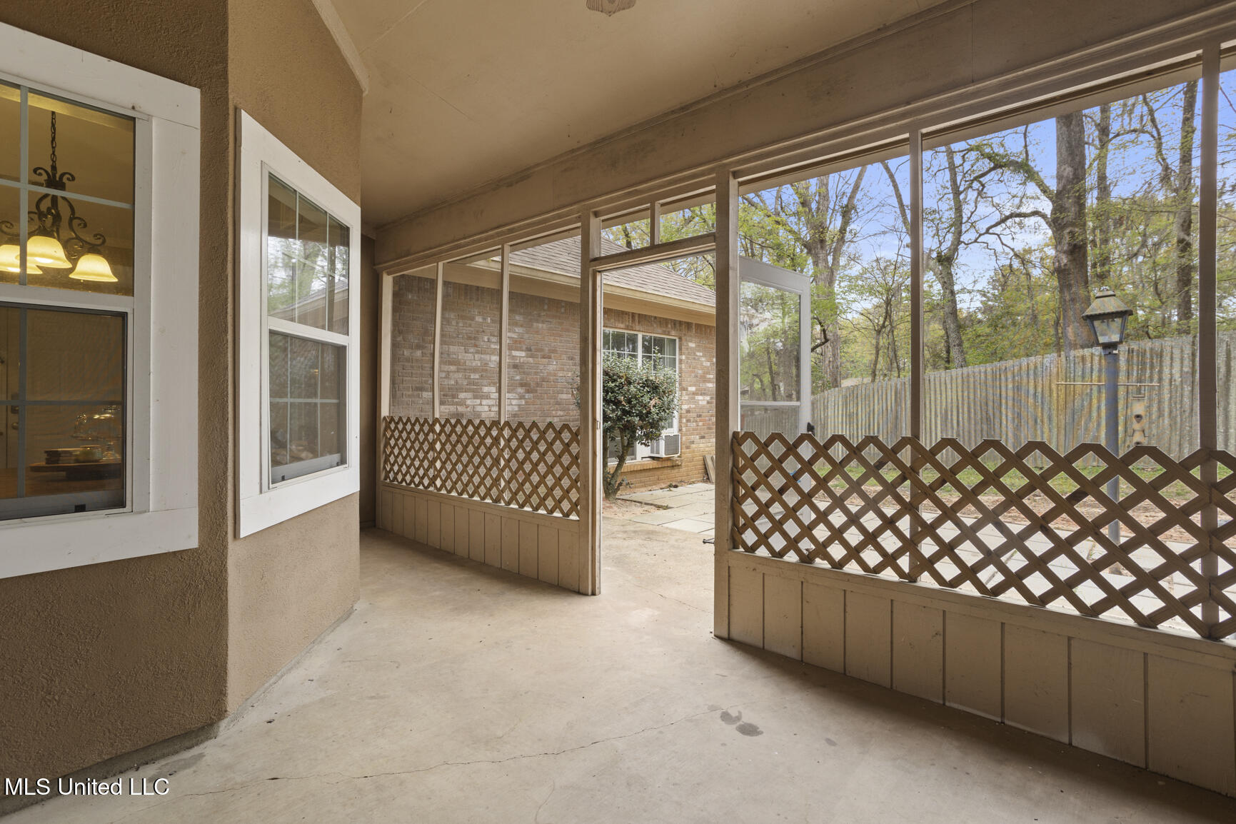 107 Newport Circle Property Photo 22