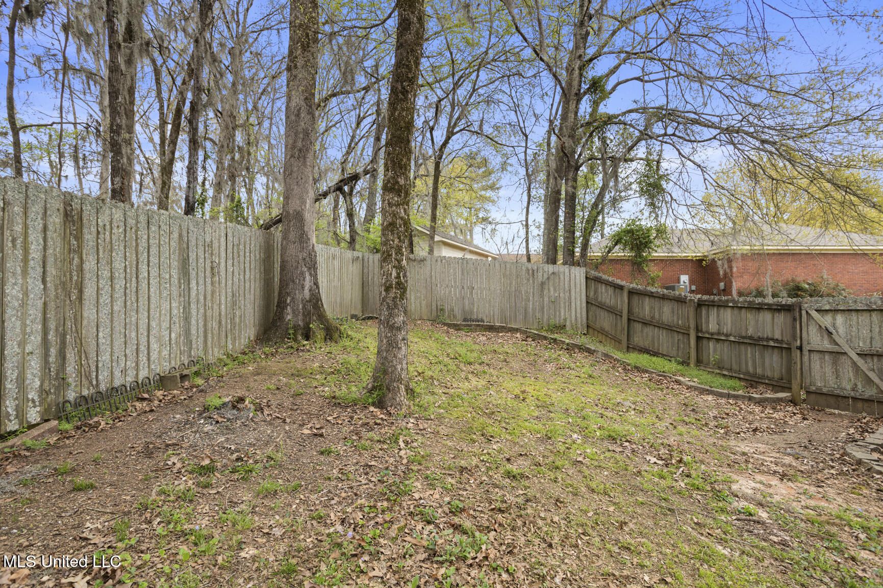 107 Newport Circle Property Photo 23
