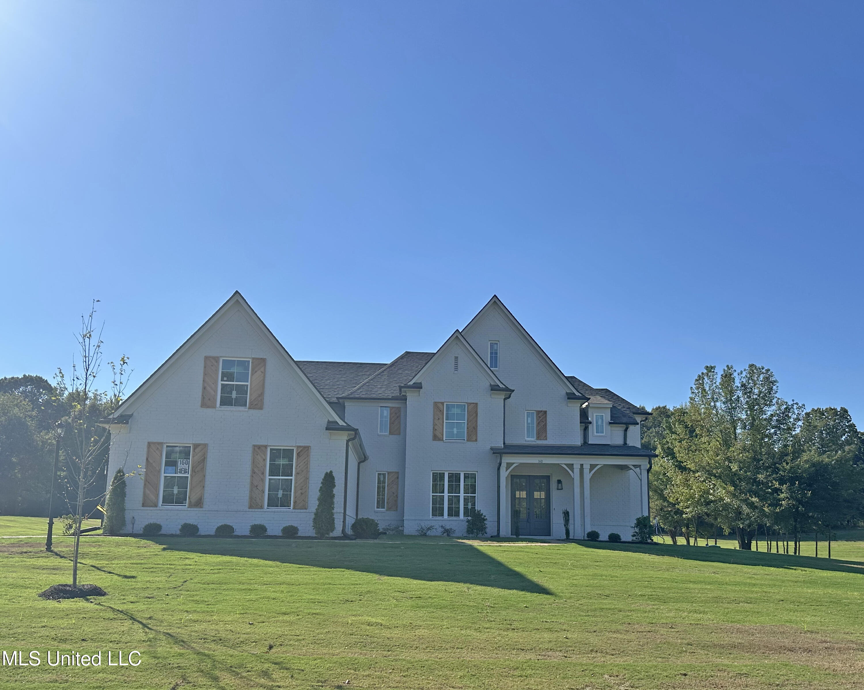 160 Cedar Crest Cove Property Photo 1