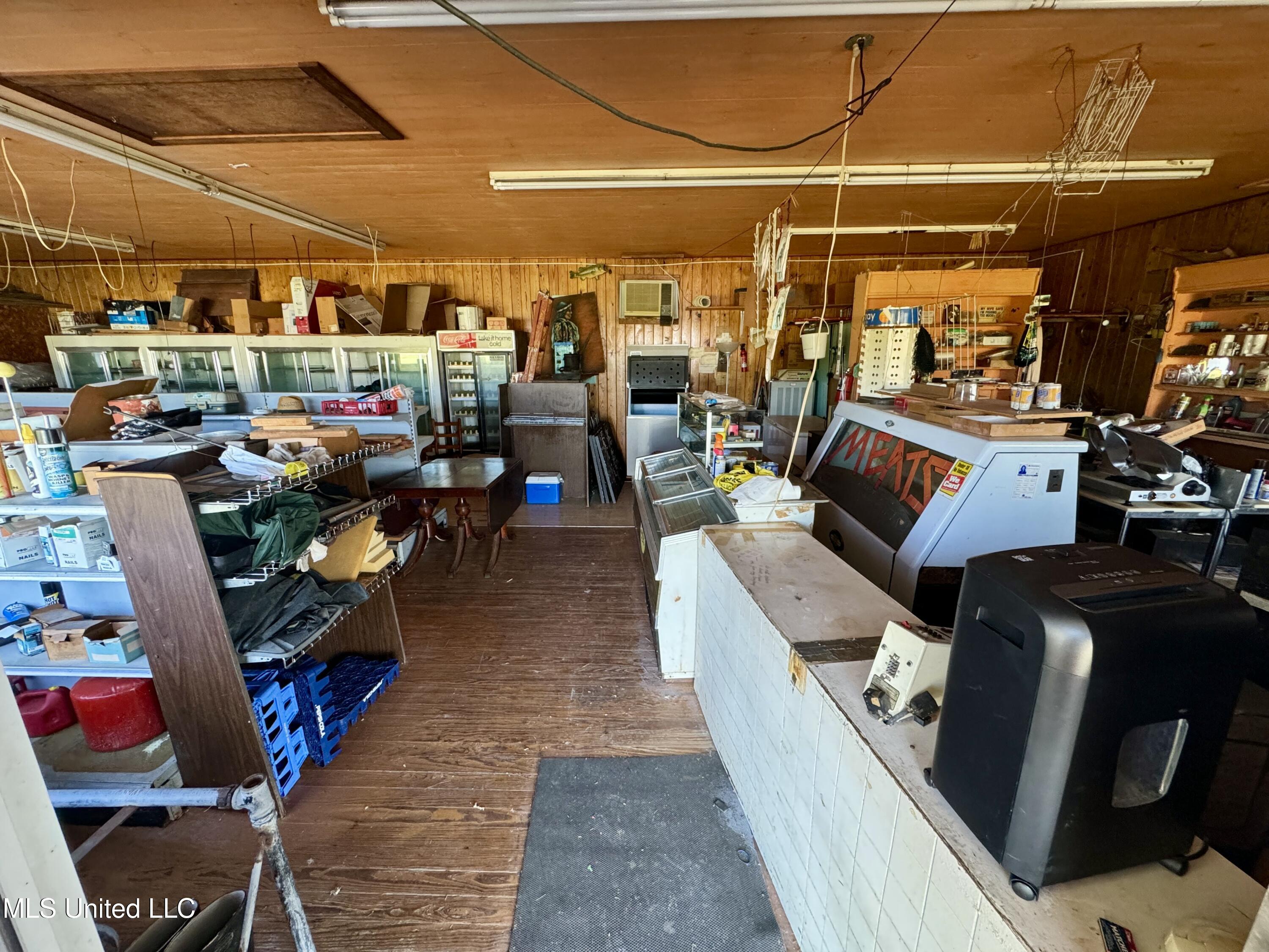 17965 Highway 61 Property Photo 3
