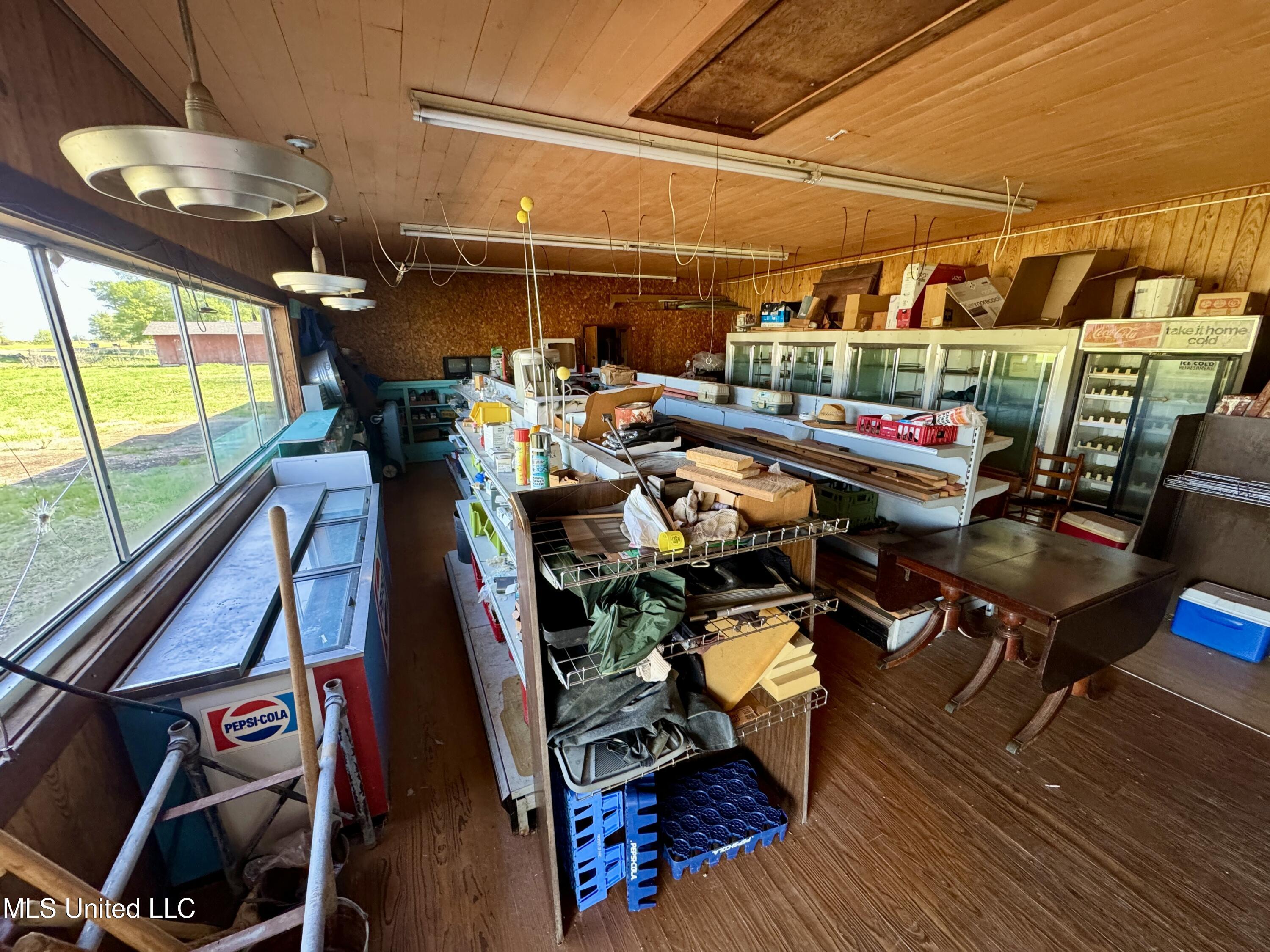 17965 Highway 61 Property Photo 5