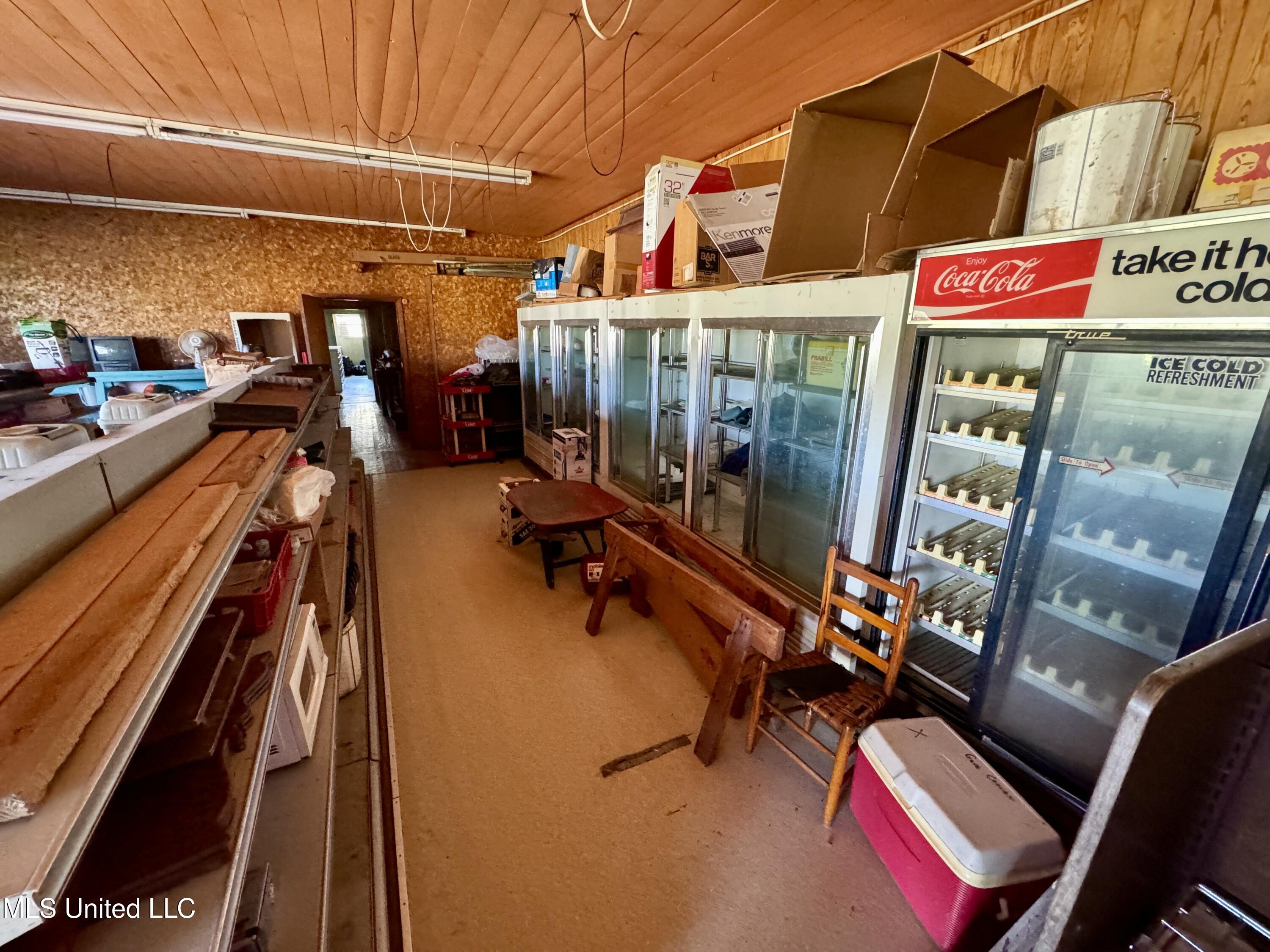 17965 Highway 61 Property Photo 6