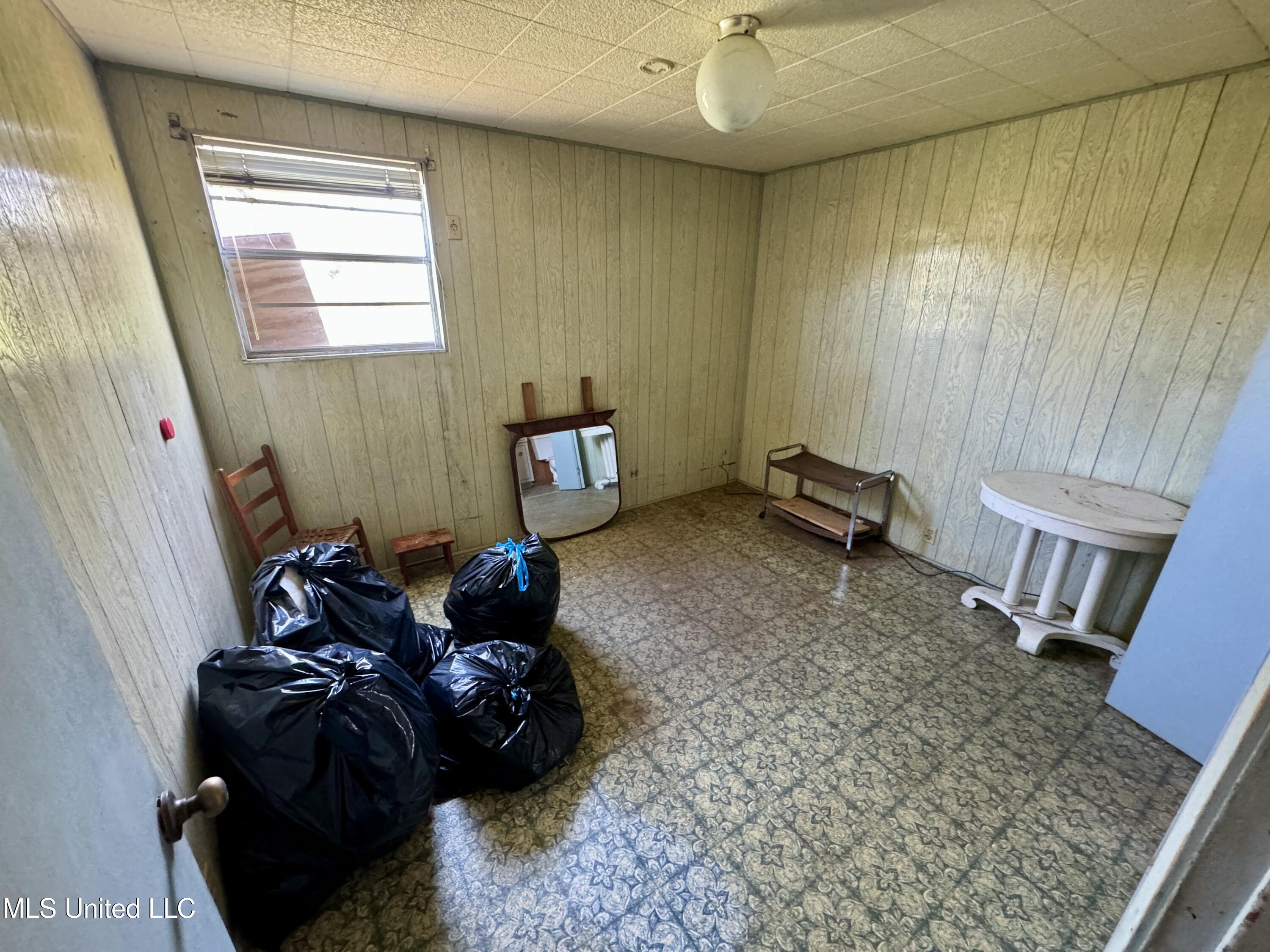 17965 Highway 61 Property Photo 13