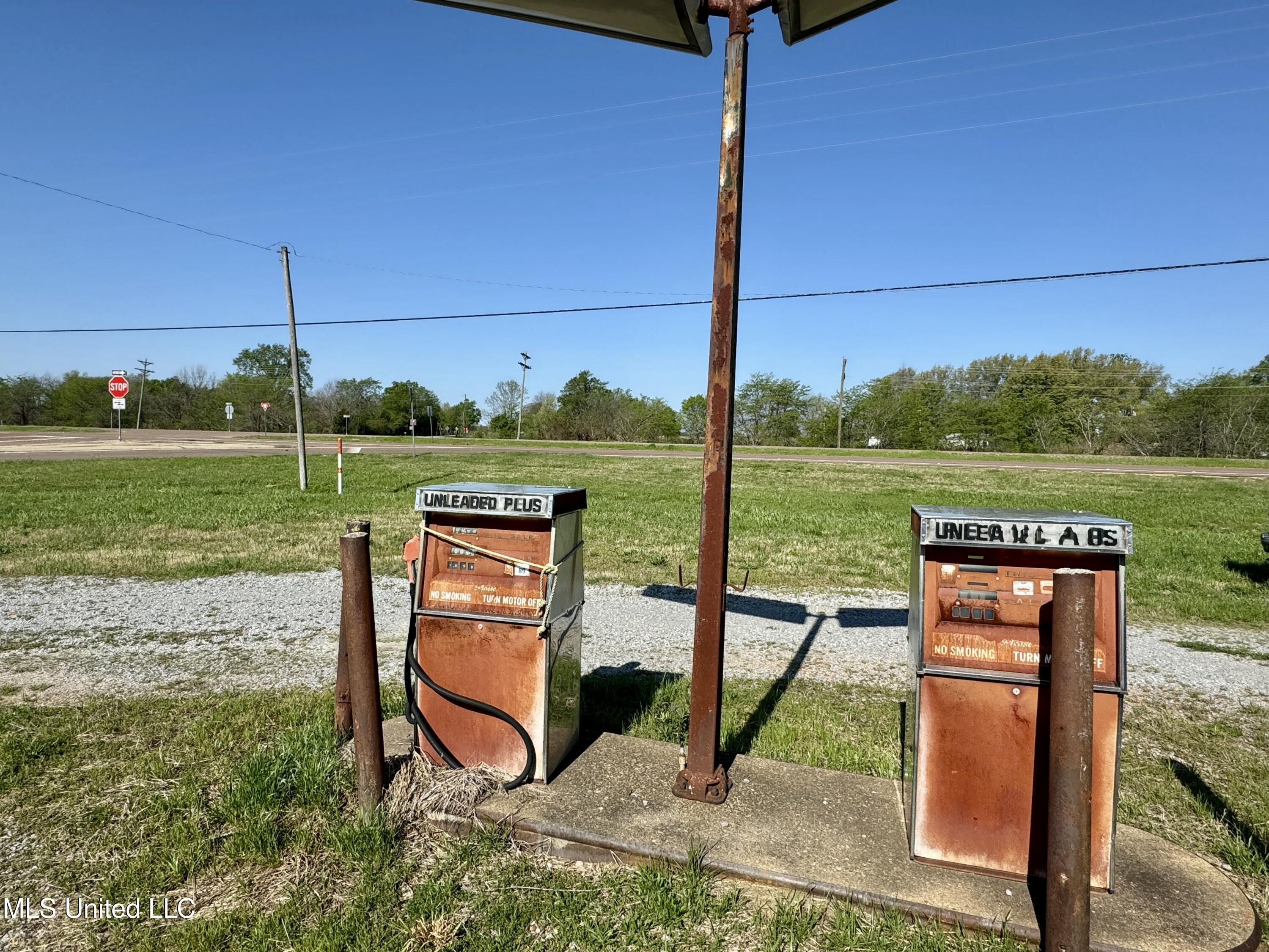17965 Highway 61 Property Photo 16