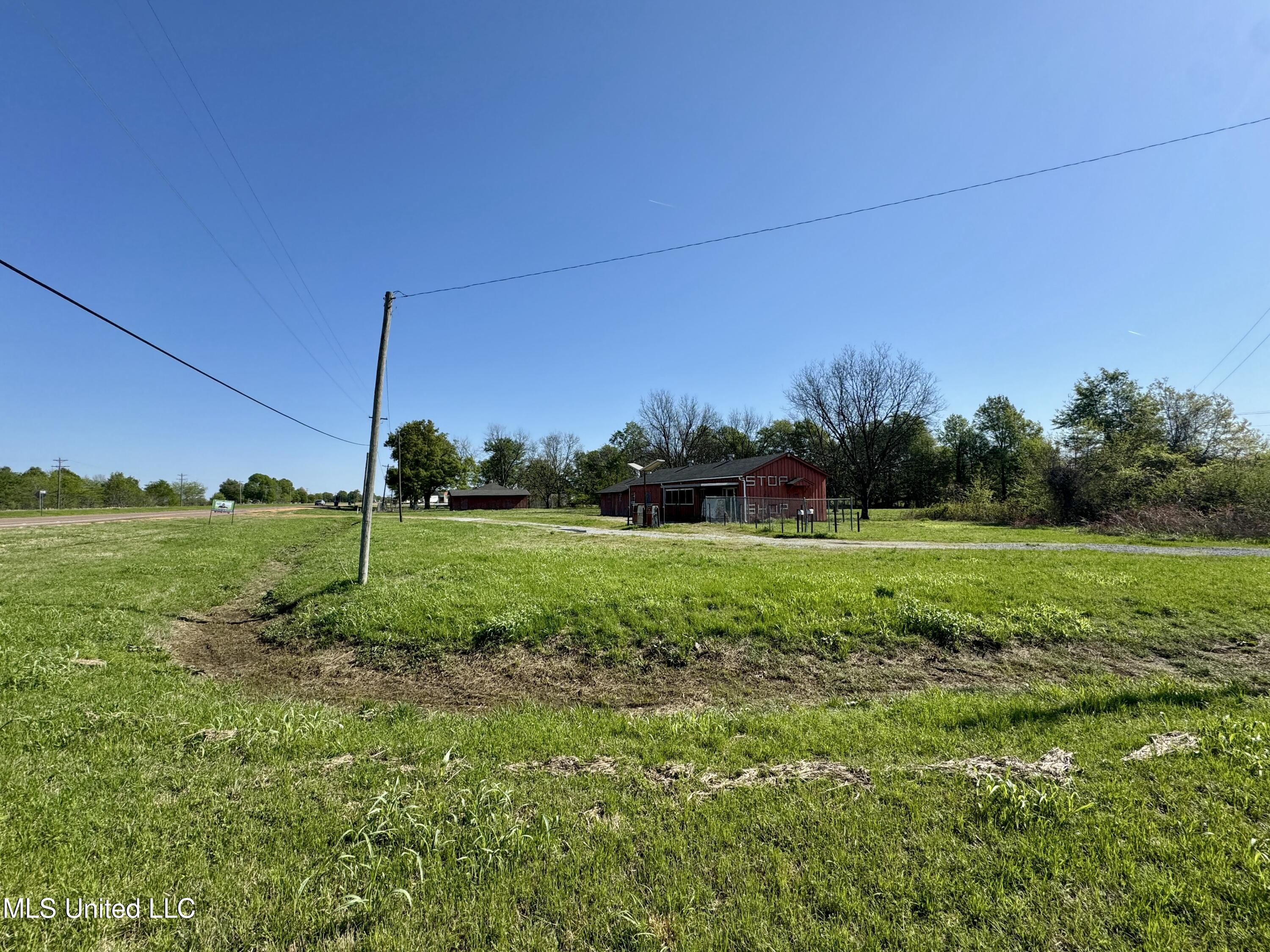 17965 Highway 61 Property Photo 17
