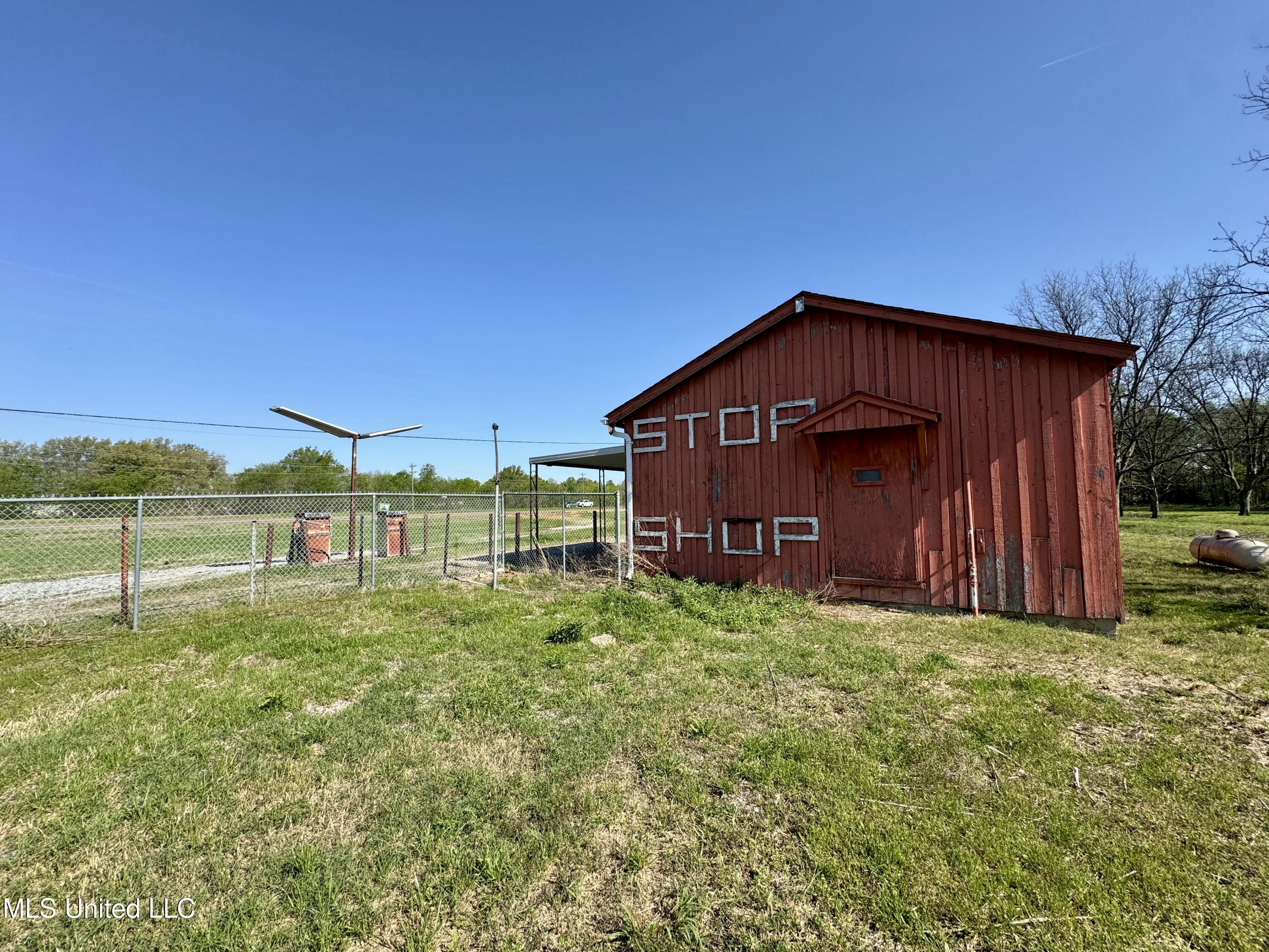 17965 Highway 61 Property Photo 18