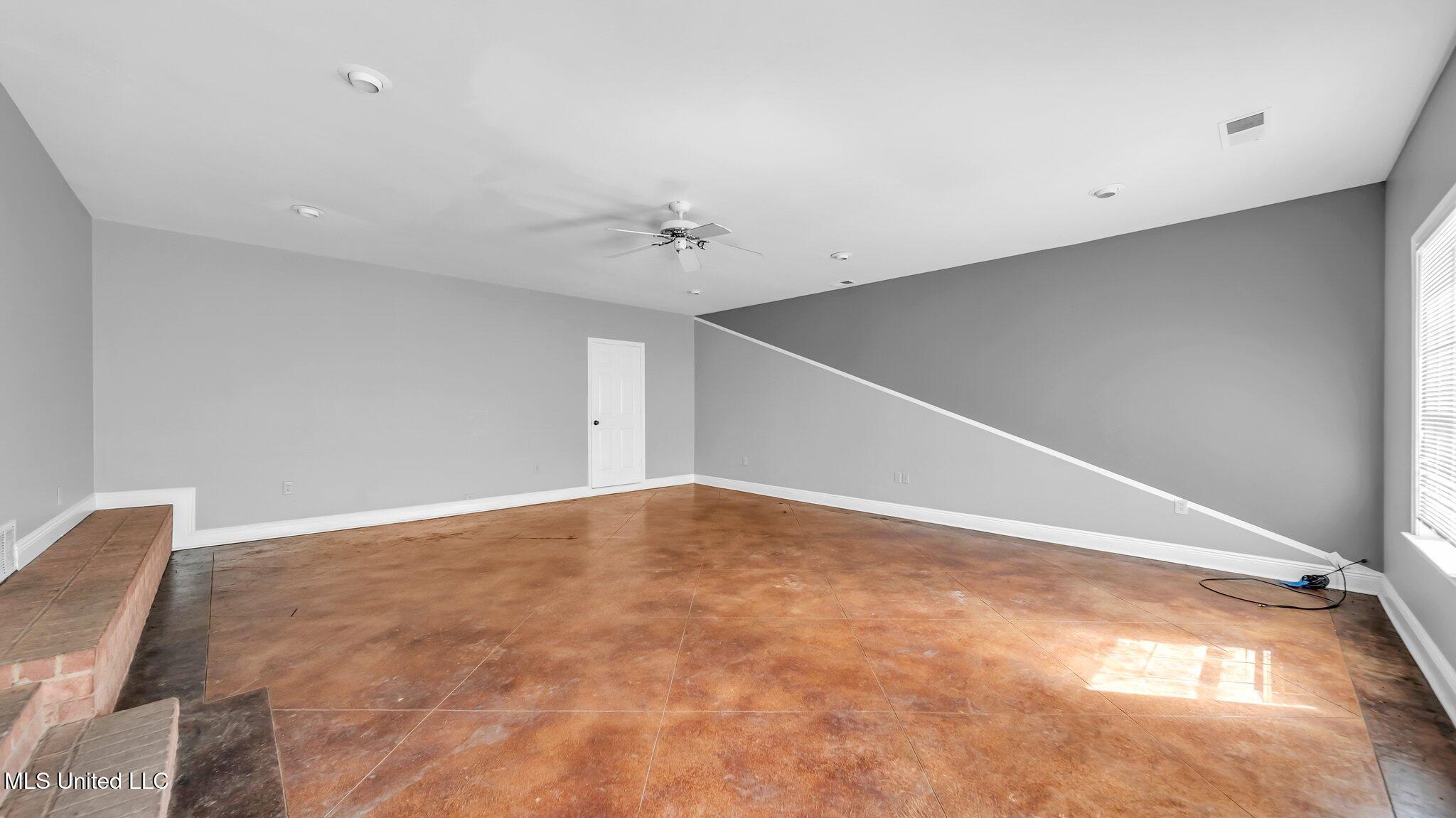 5086 Elmore Road Property Photo 13