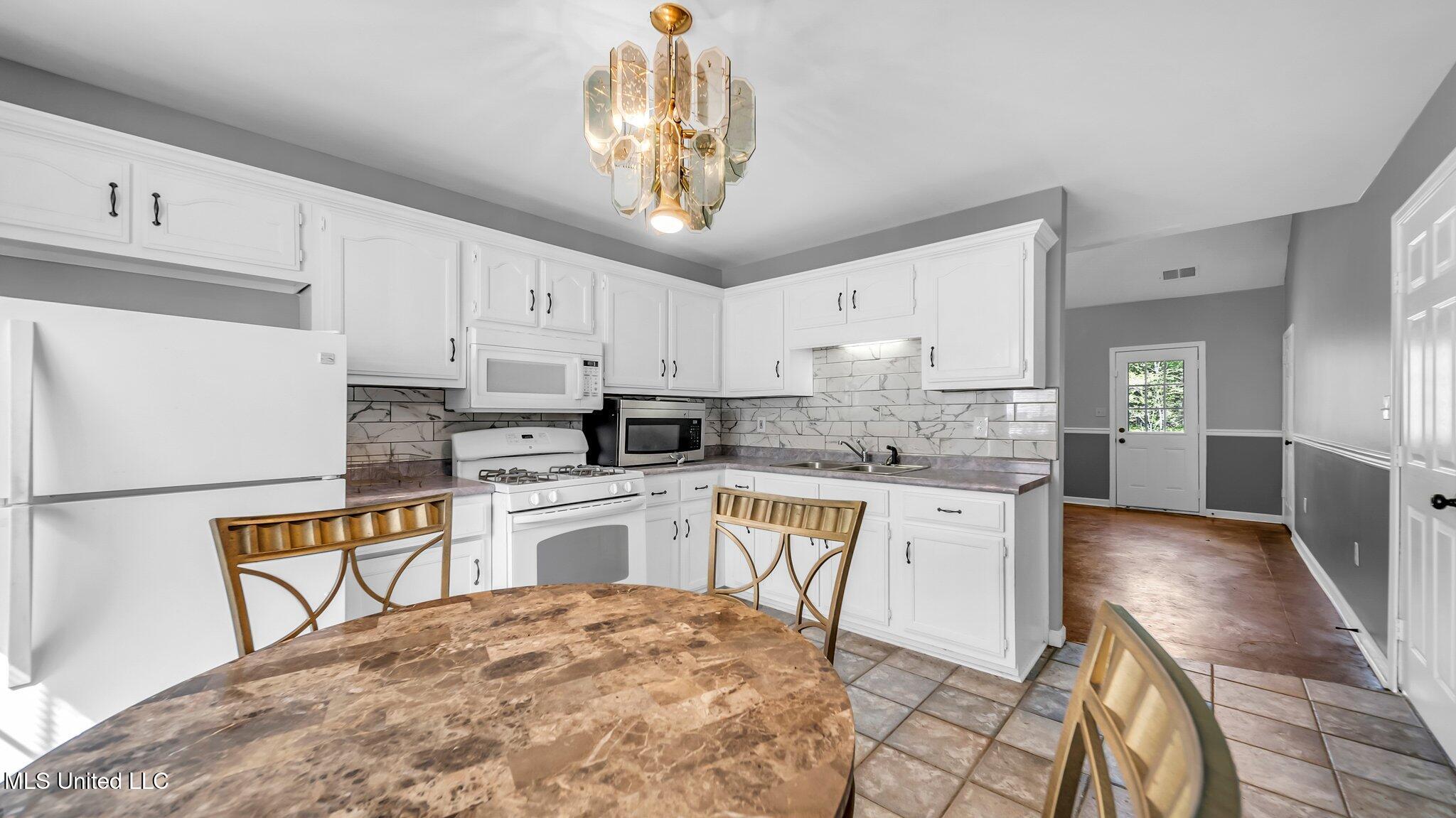 5086 Elmore Road Property Photo 19