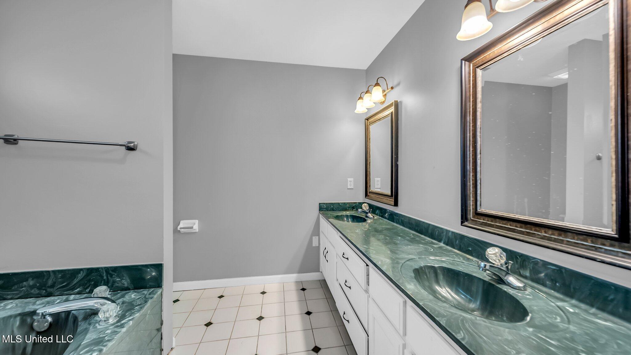 5086 Elmore Road Property Photo 27