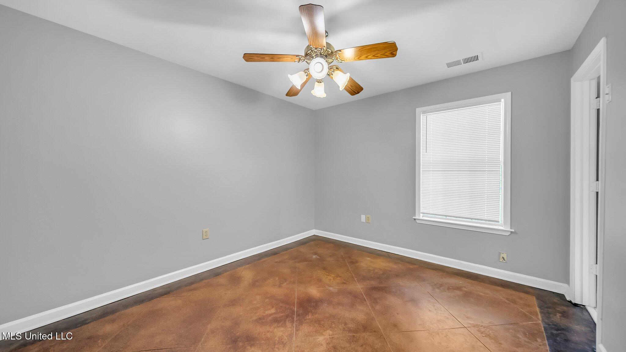 5086 Elmore Road Property Photo 30