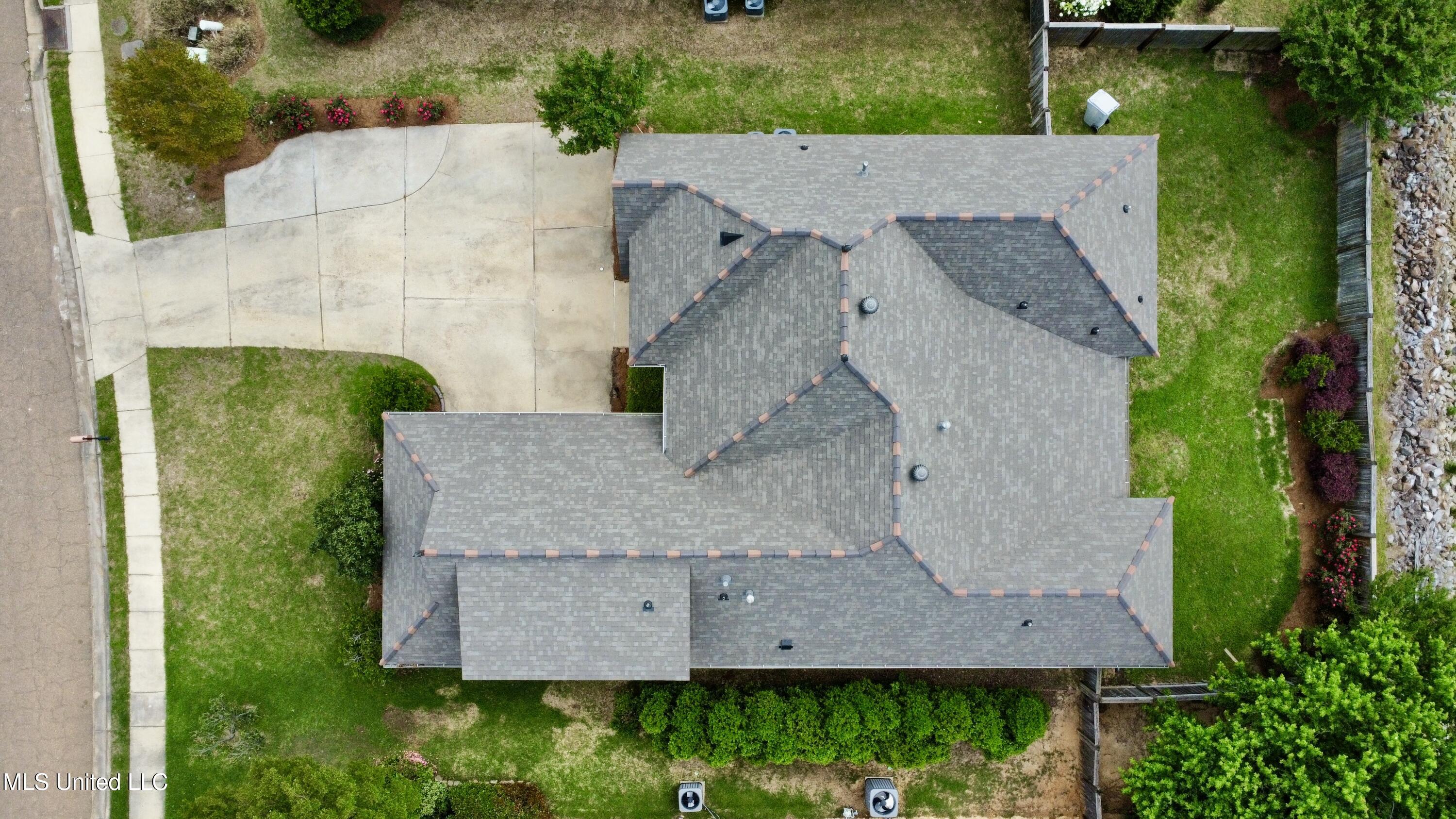 109 Brisage Drive Property Photo 4