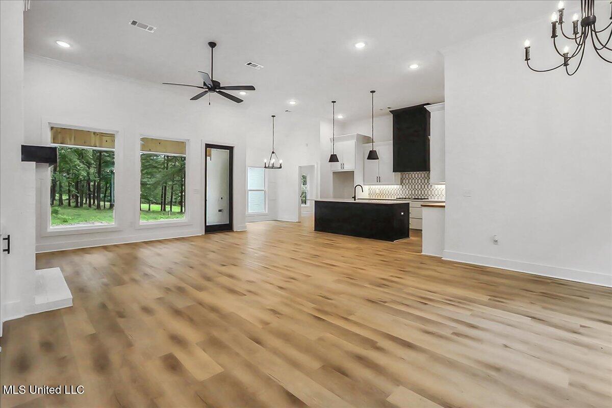 849 Nw 11th Avenue Property Photo 6
