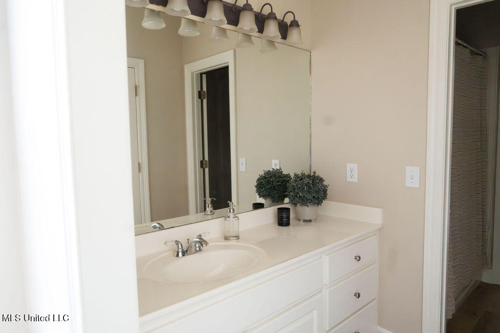 1192 Windrose Circle Property Photo 41