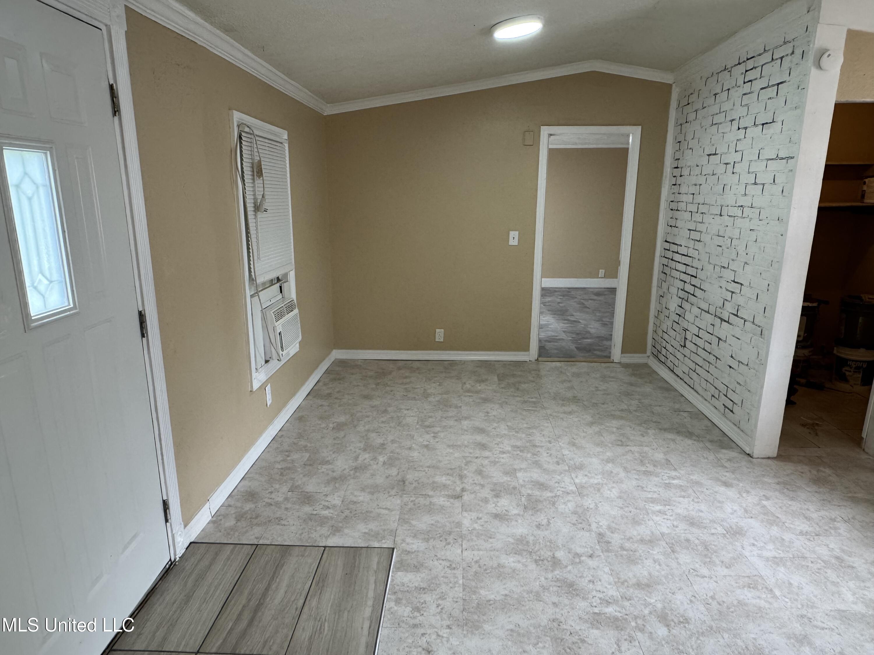 14409 Karen Court Property Photo 5