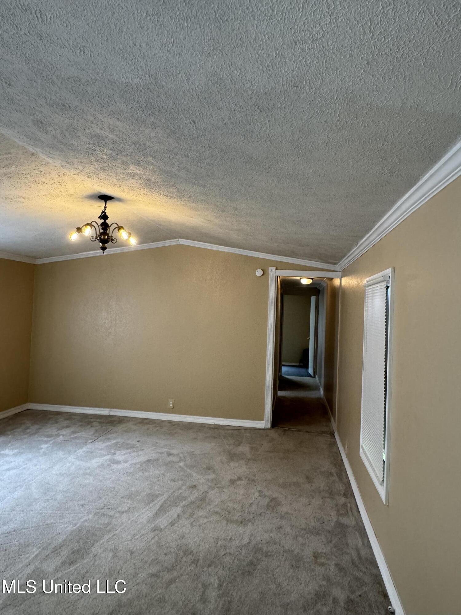 14409 Karen Court Property Photo 6