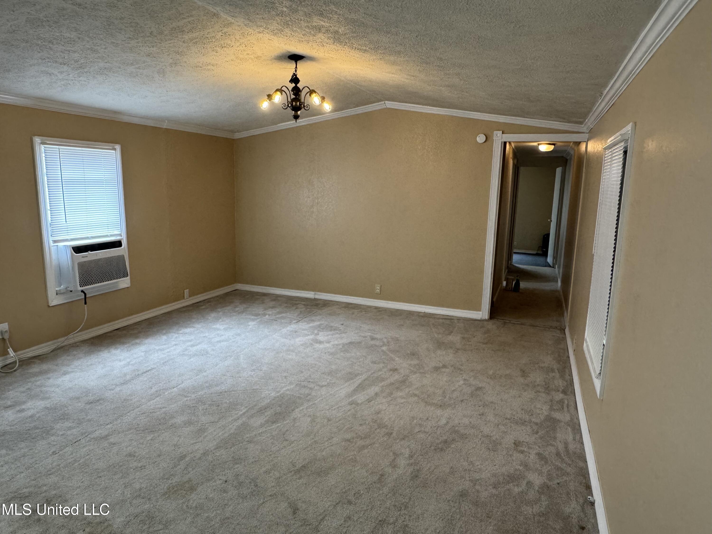14409 Karen Court Property Photo 7