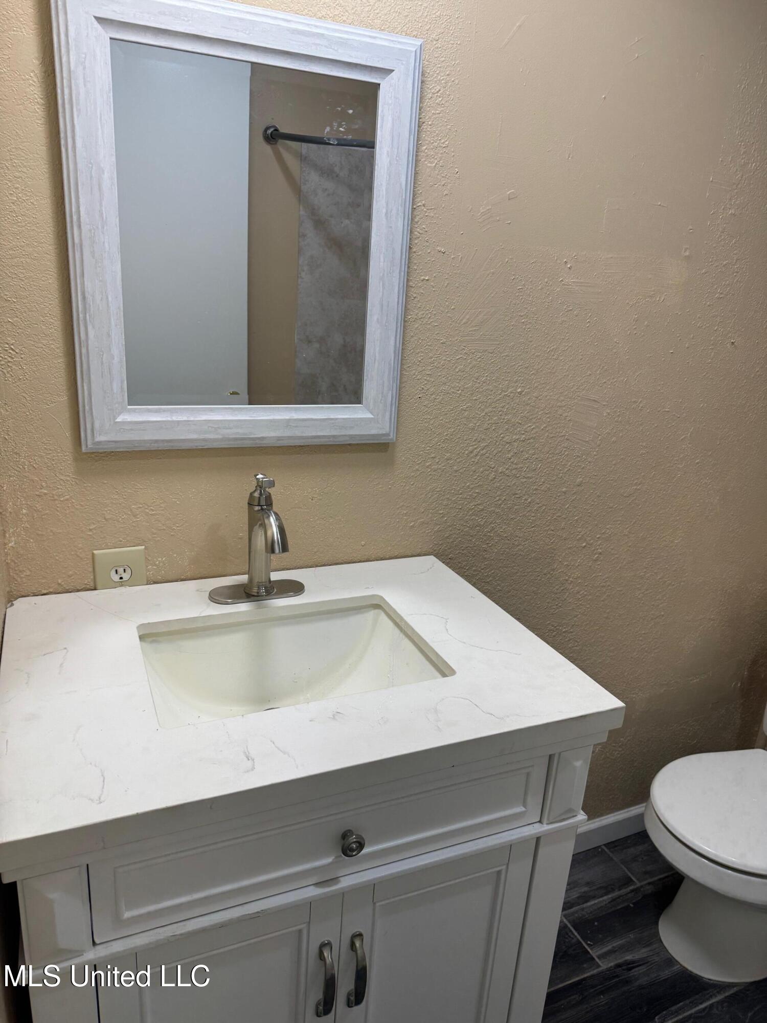 14409 Karen Court Property Photo 12
